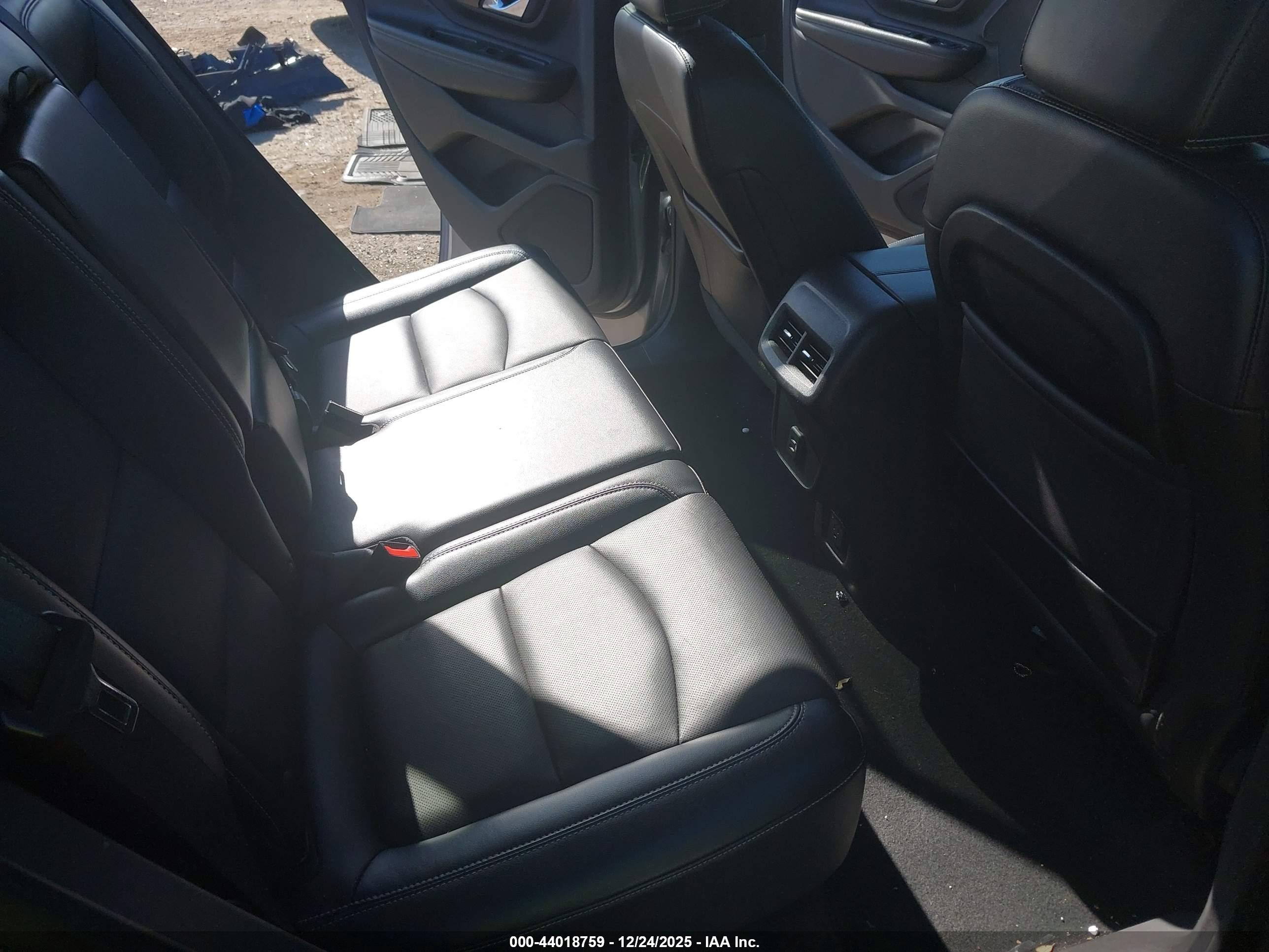 GMC TERRAIN image 8