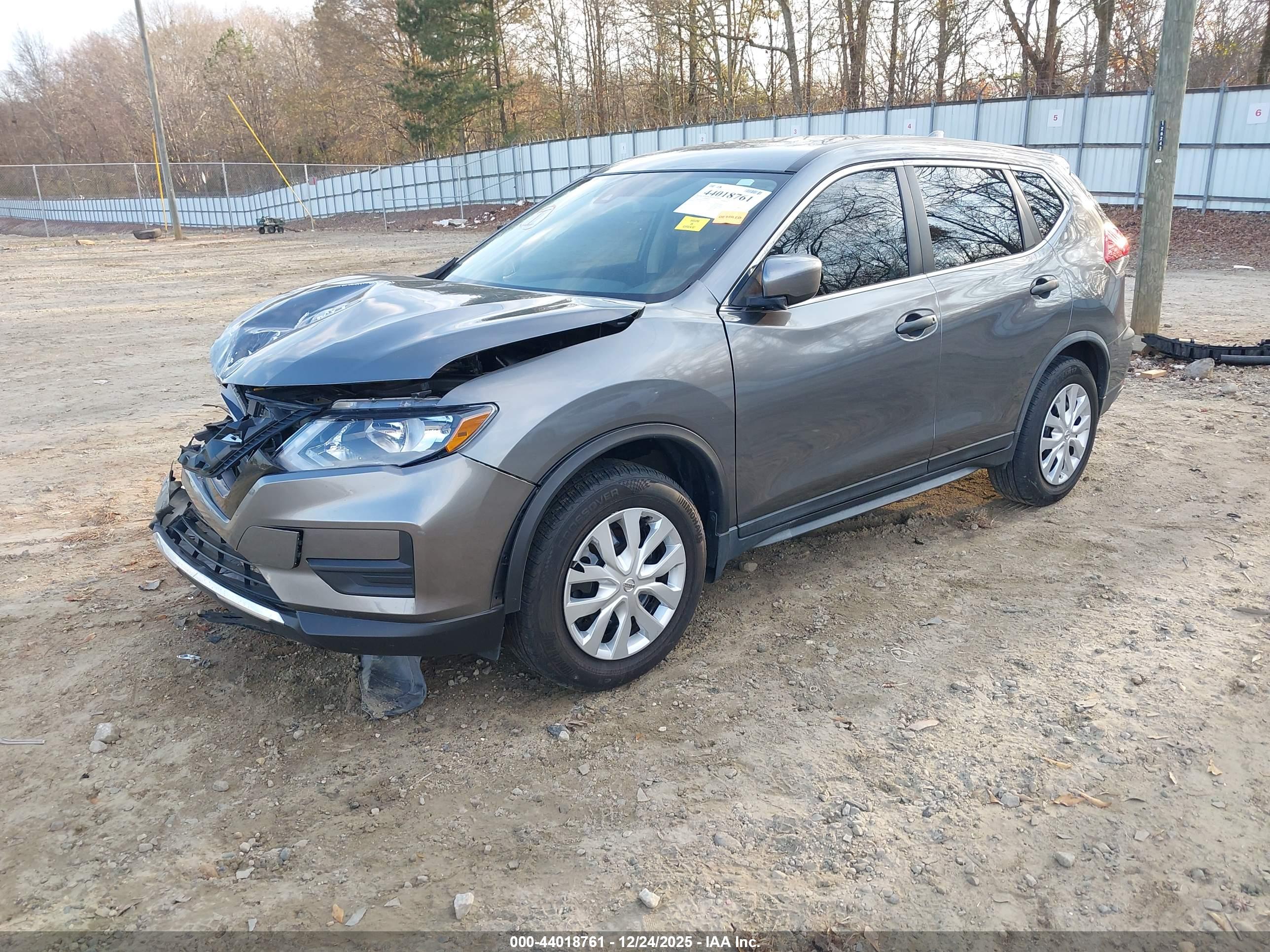 NISSAN ROGUE image 2