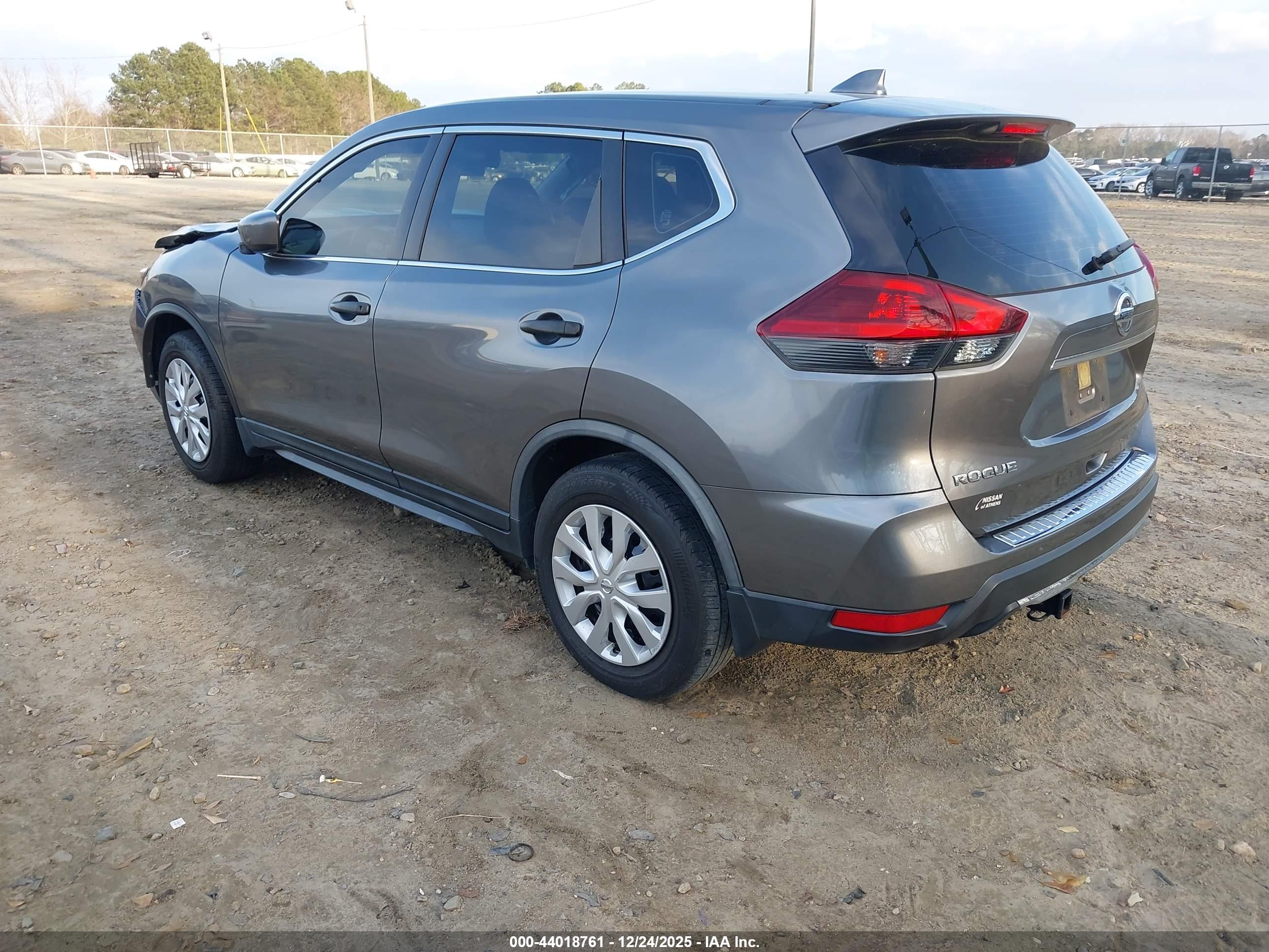 NISSAN ROGUE image 3