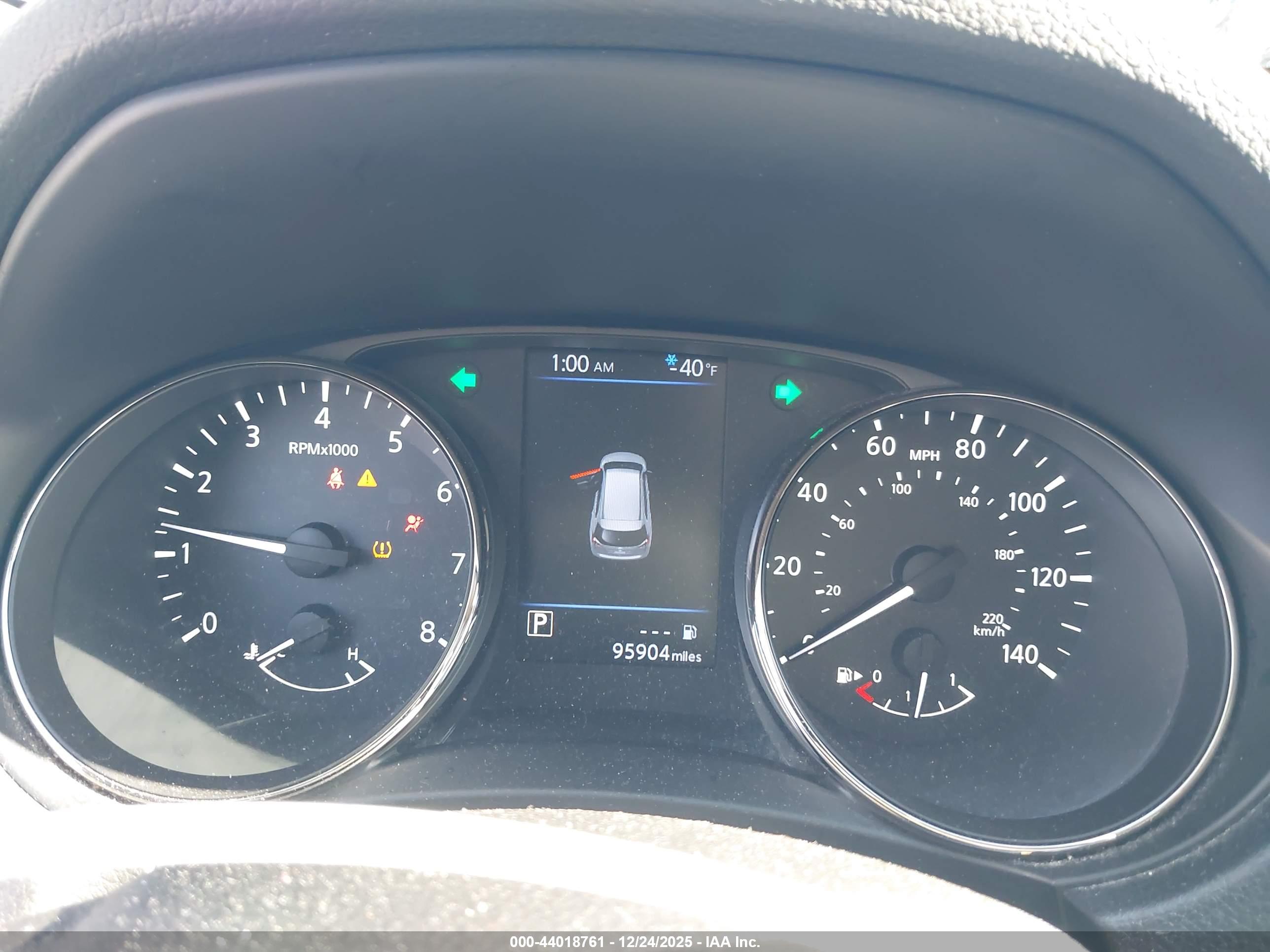 NISSAN ROGUE image 7