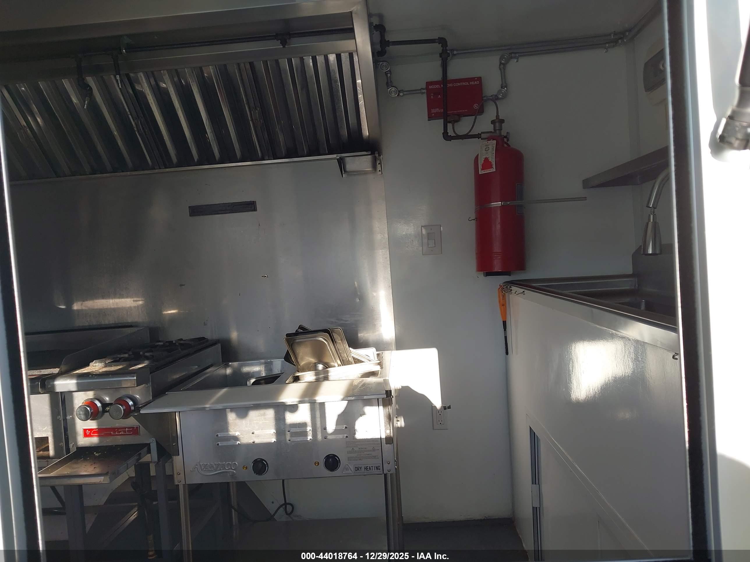 FUD TRAILERS image 5