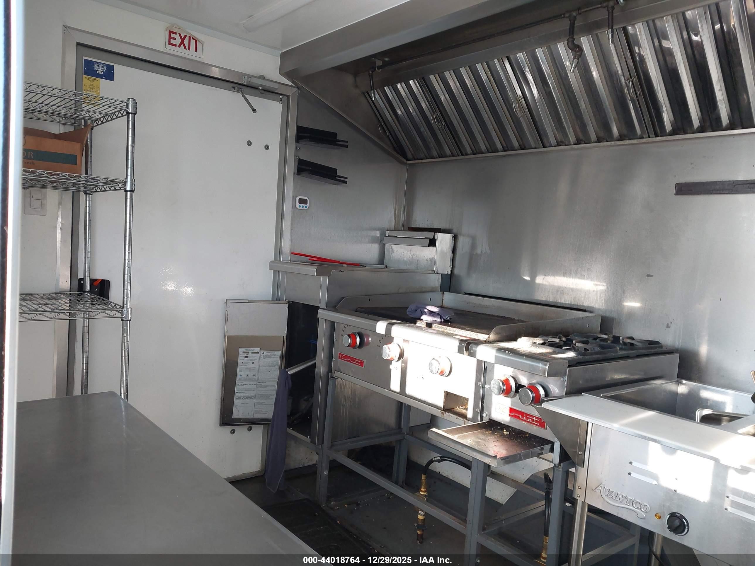 FUD TRAILERS image 8