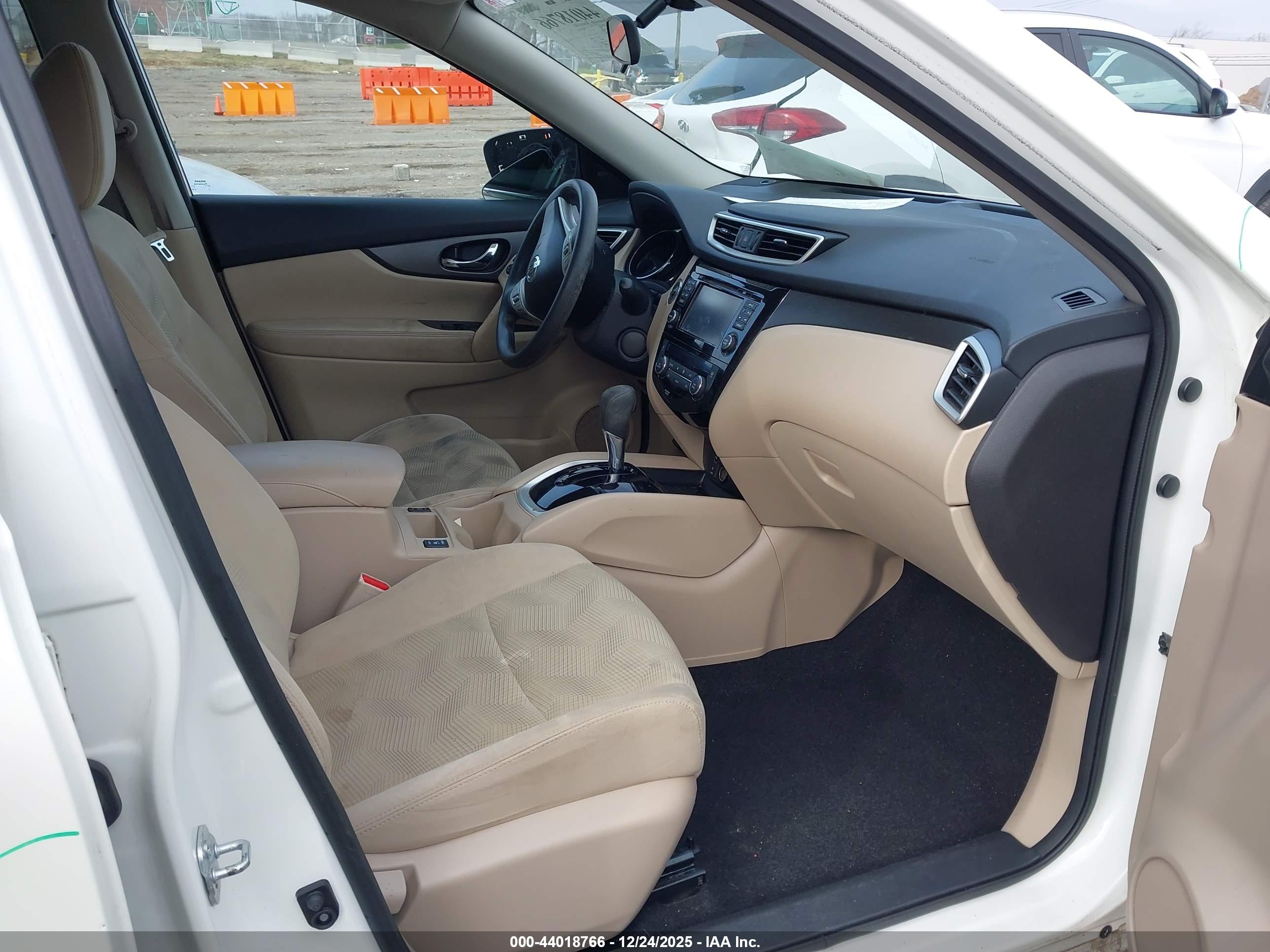 NISSAN ROGUE image 5