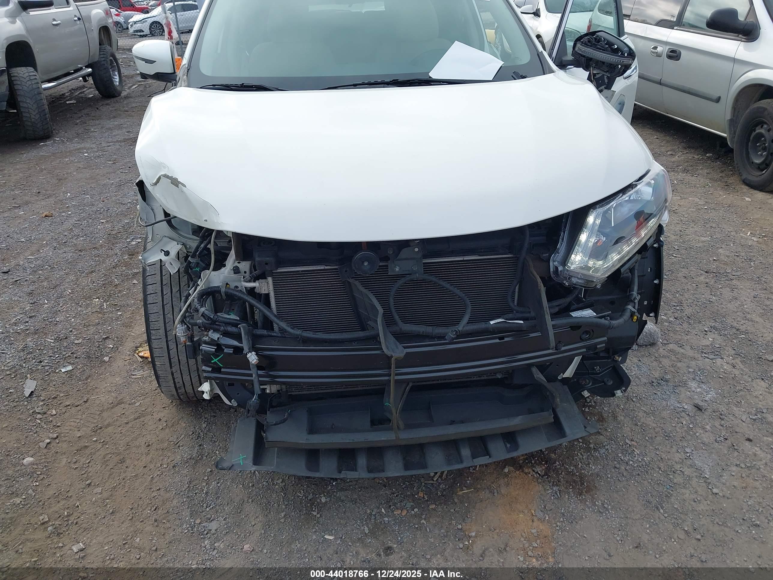 NISSAN ROGUE image 6