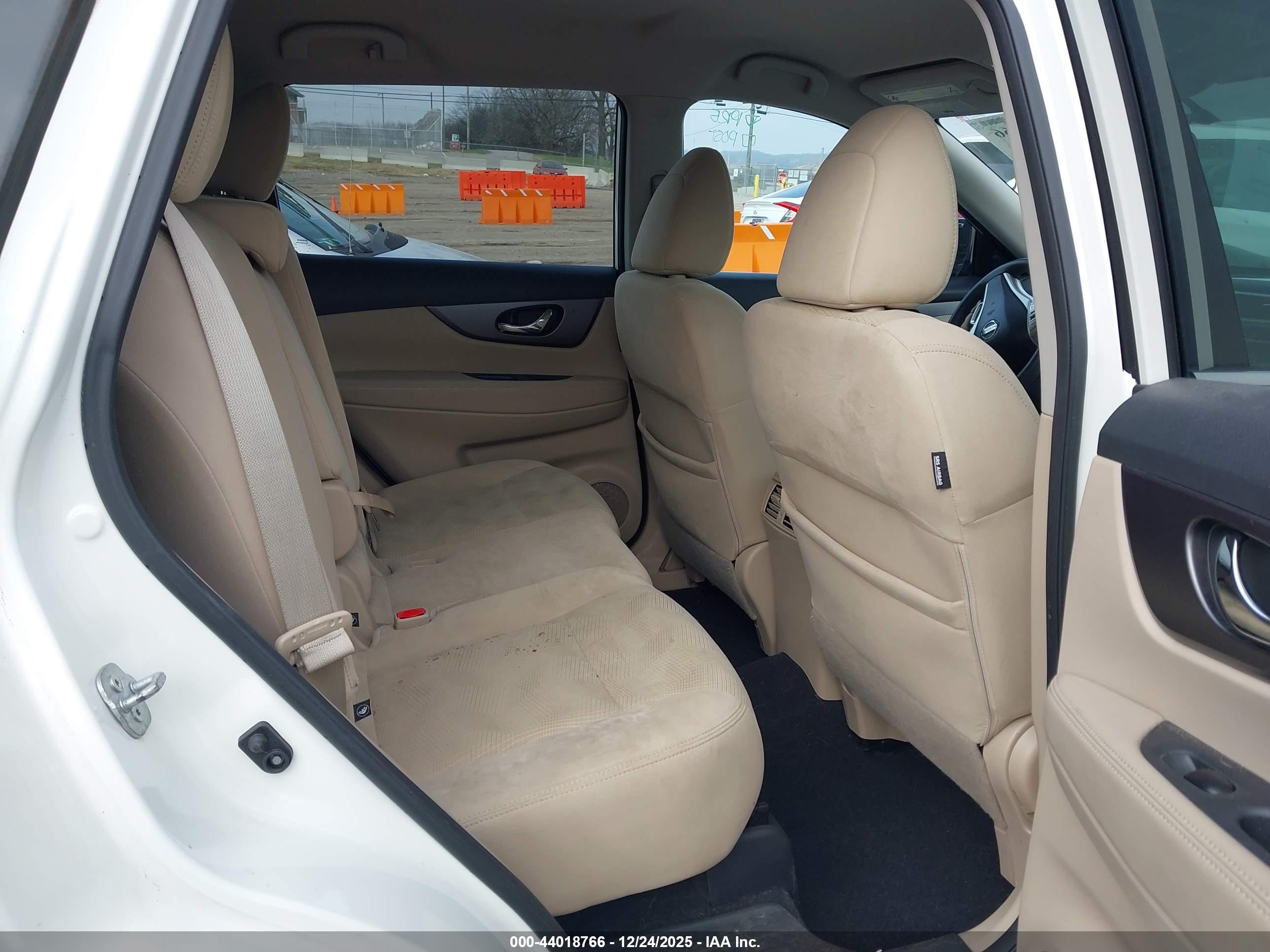 NISSAN ROGUE image 8