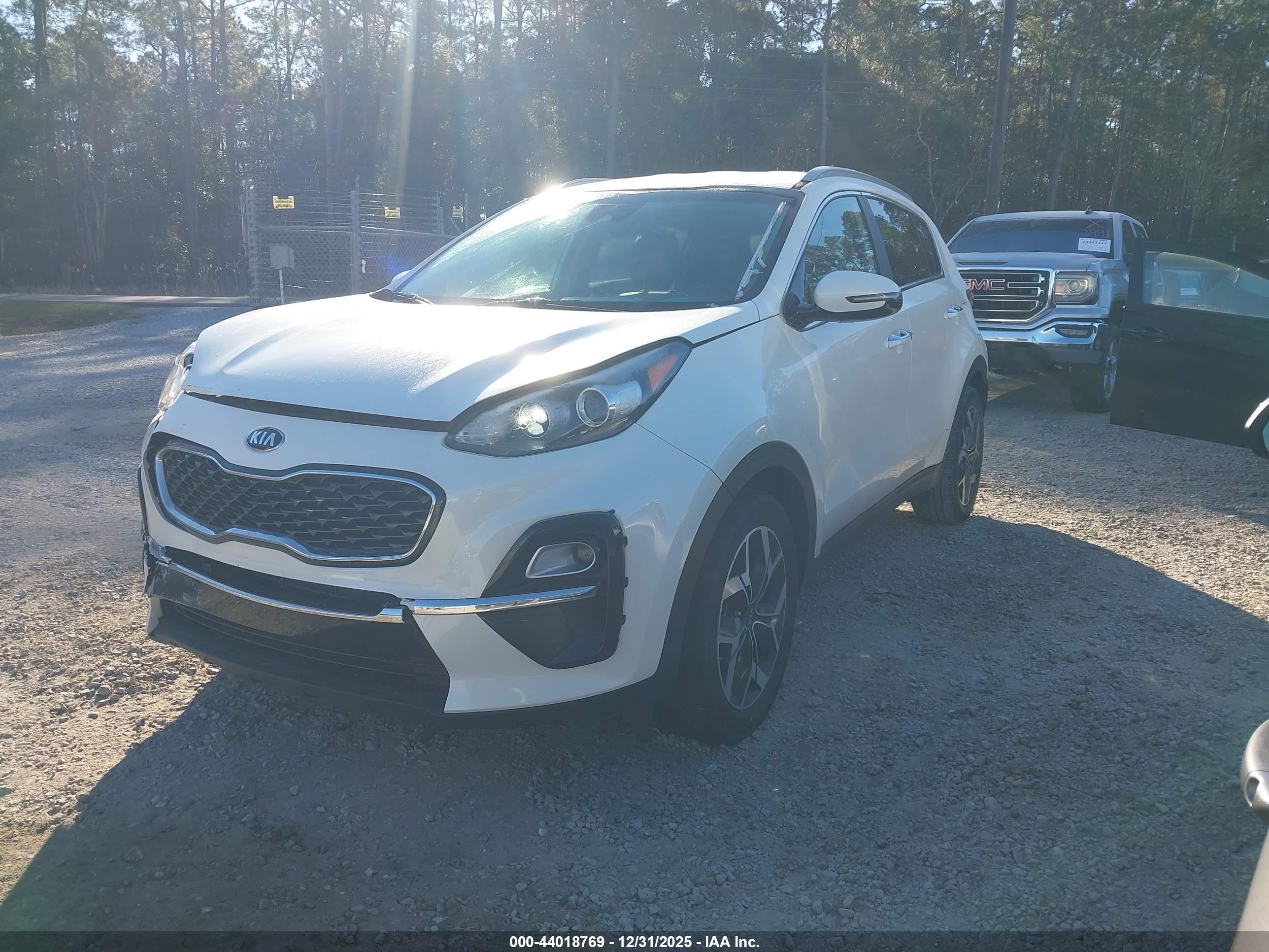 KIA SPORTAGE image 2