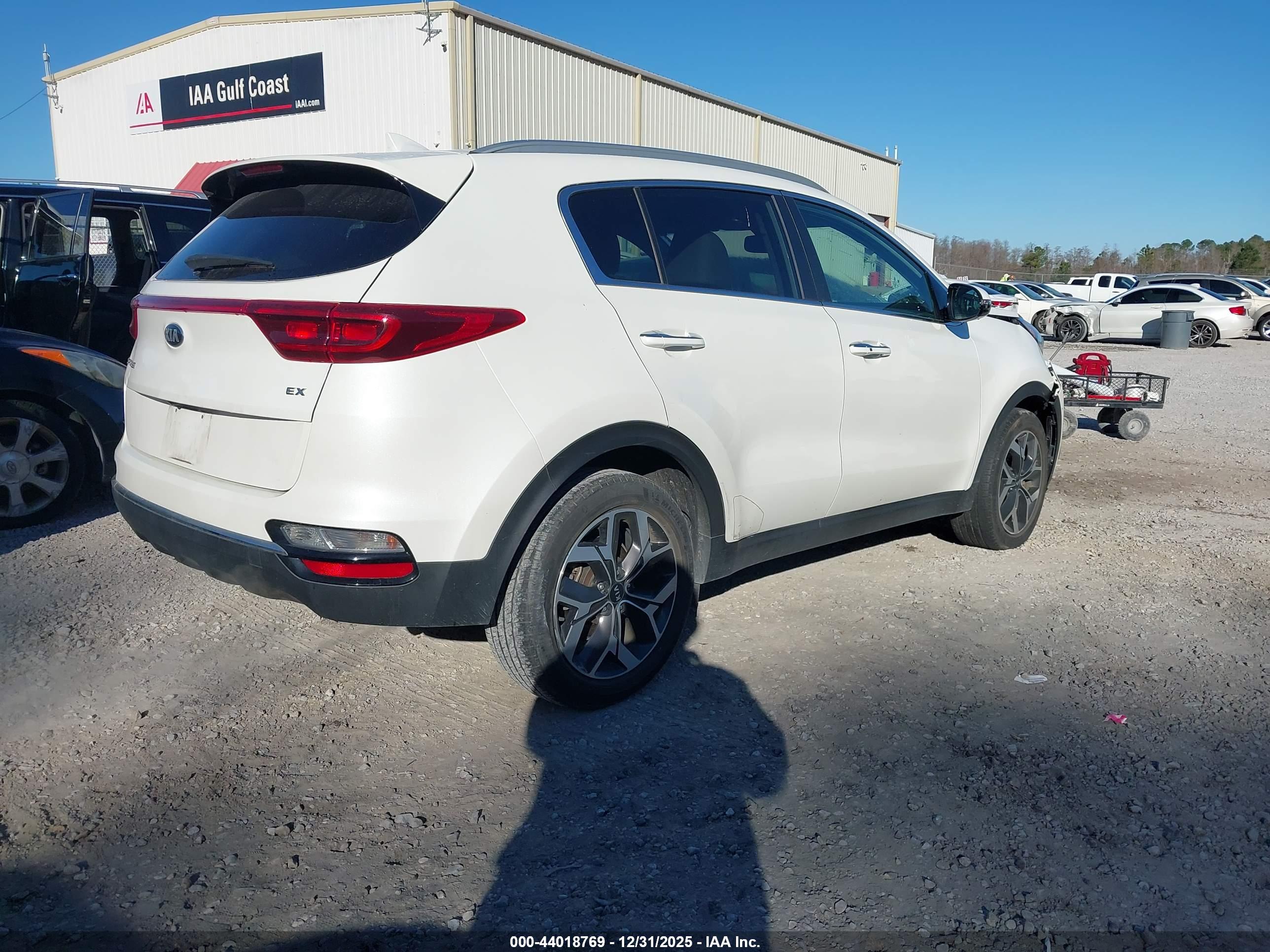 KIA SPORTAGE image 4