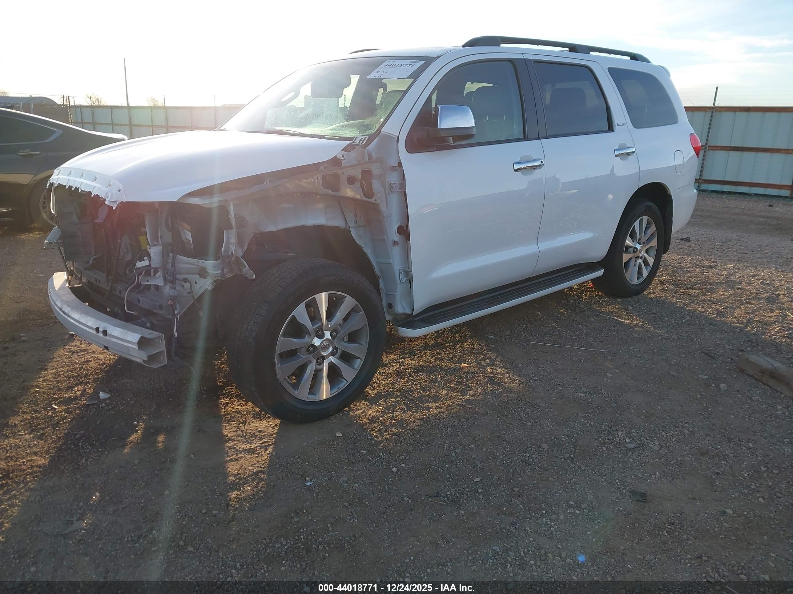 TOYOTA SEQUOIA image 2