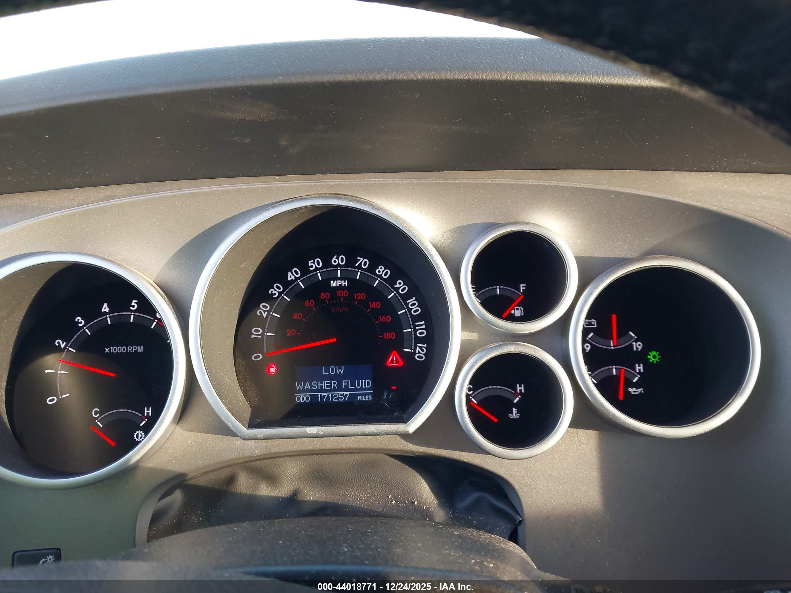 TOYOTA SEQUOIA image 7