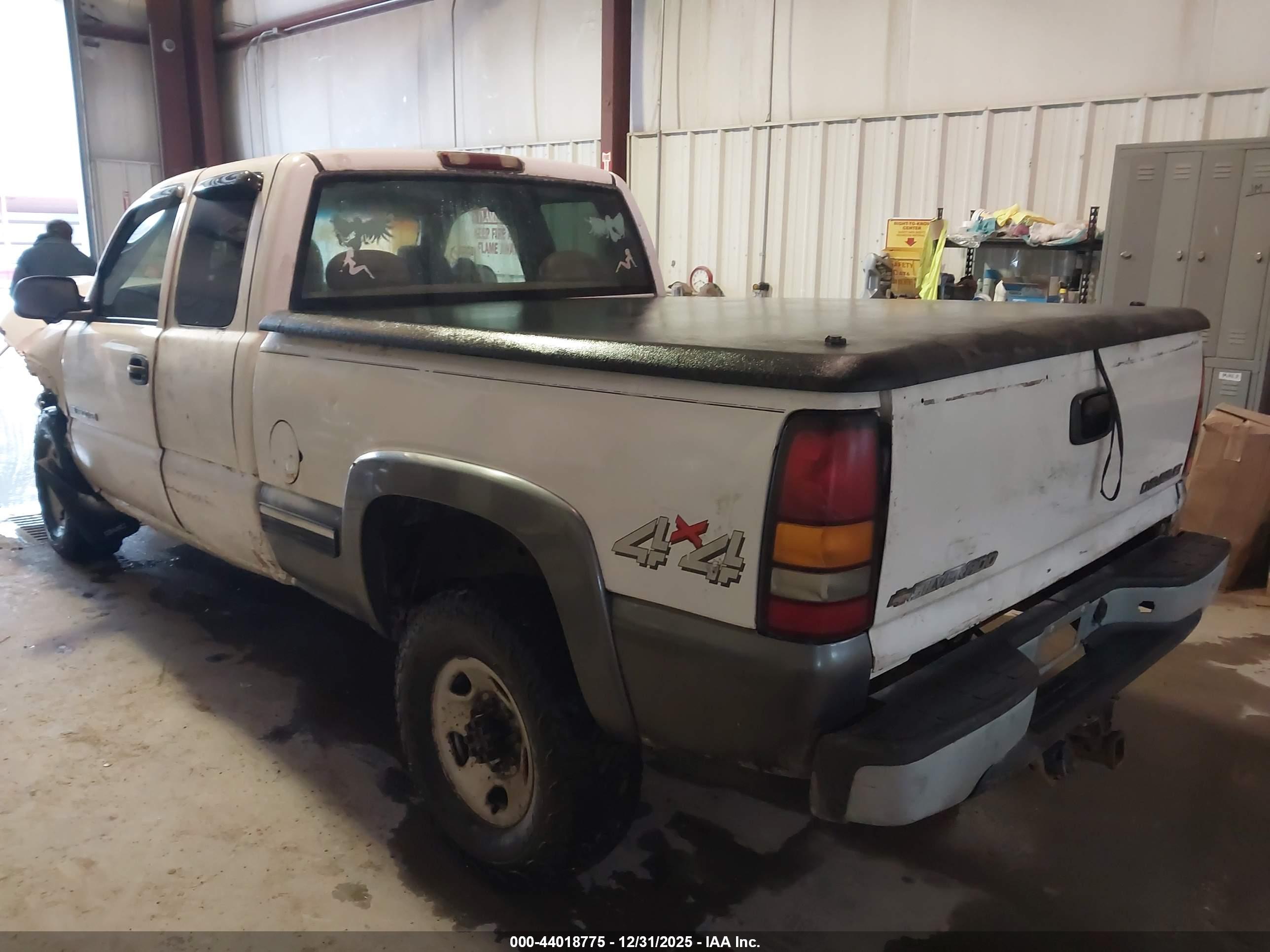 GMC SIERRA image 3