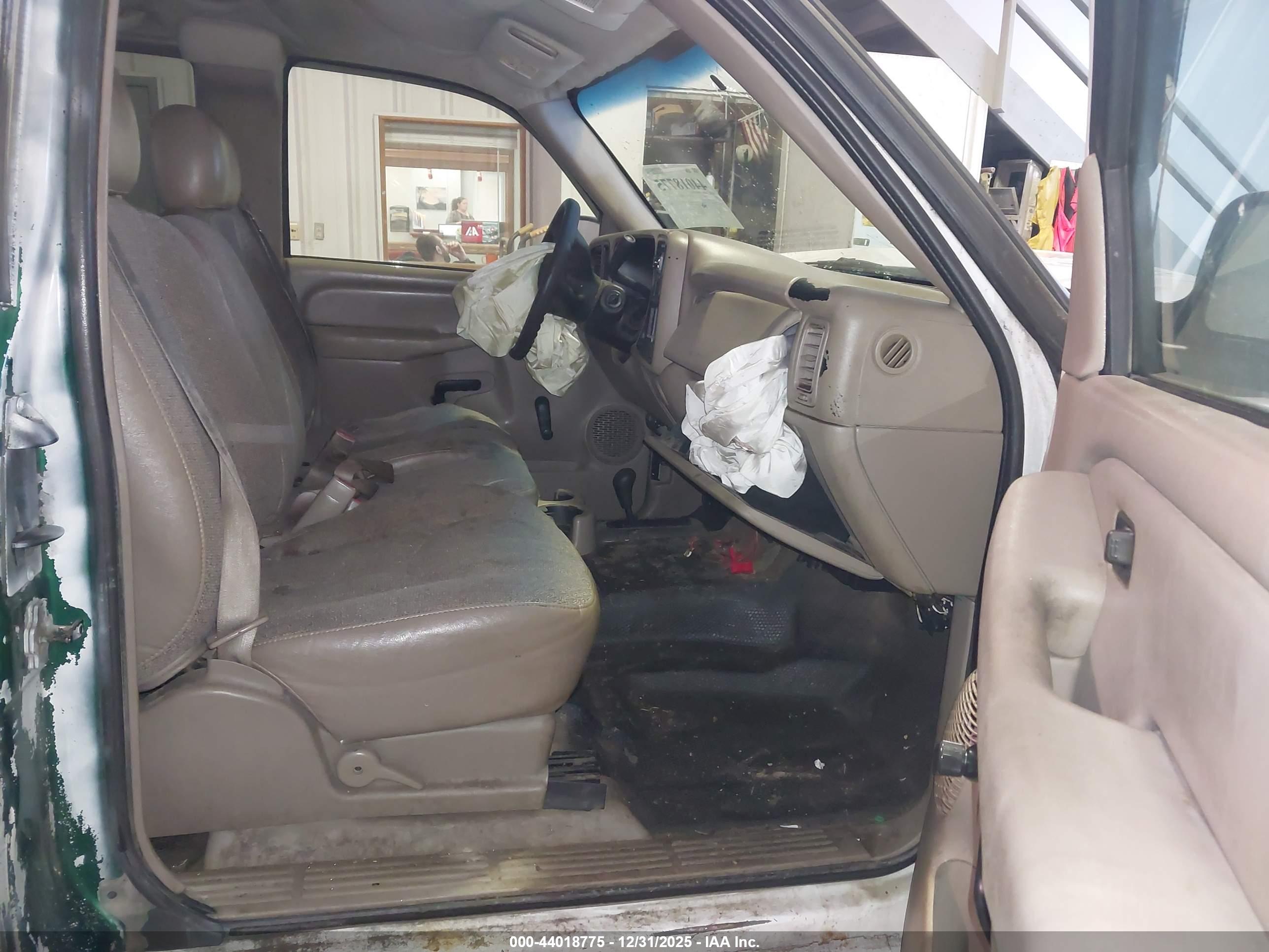 GMC SIERRA image 5