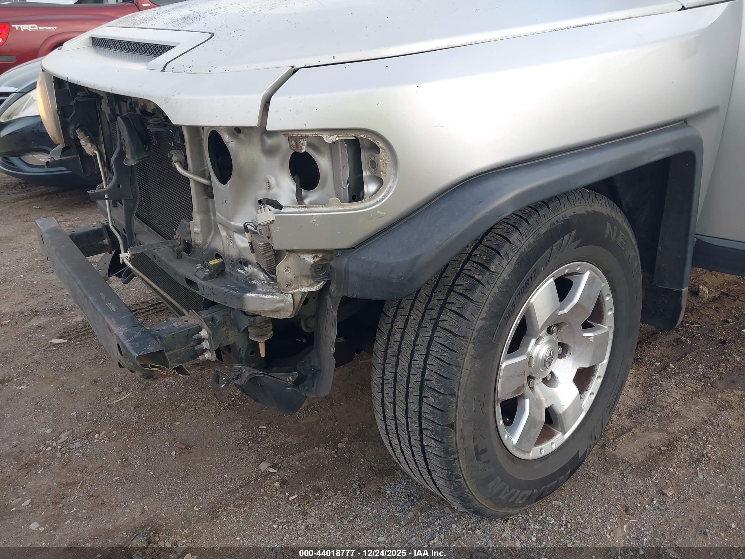 TOYOTA FJ image 6