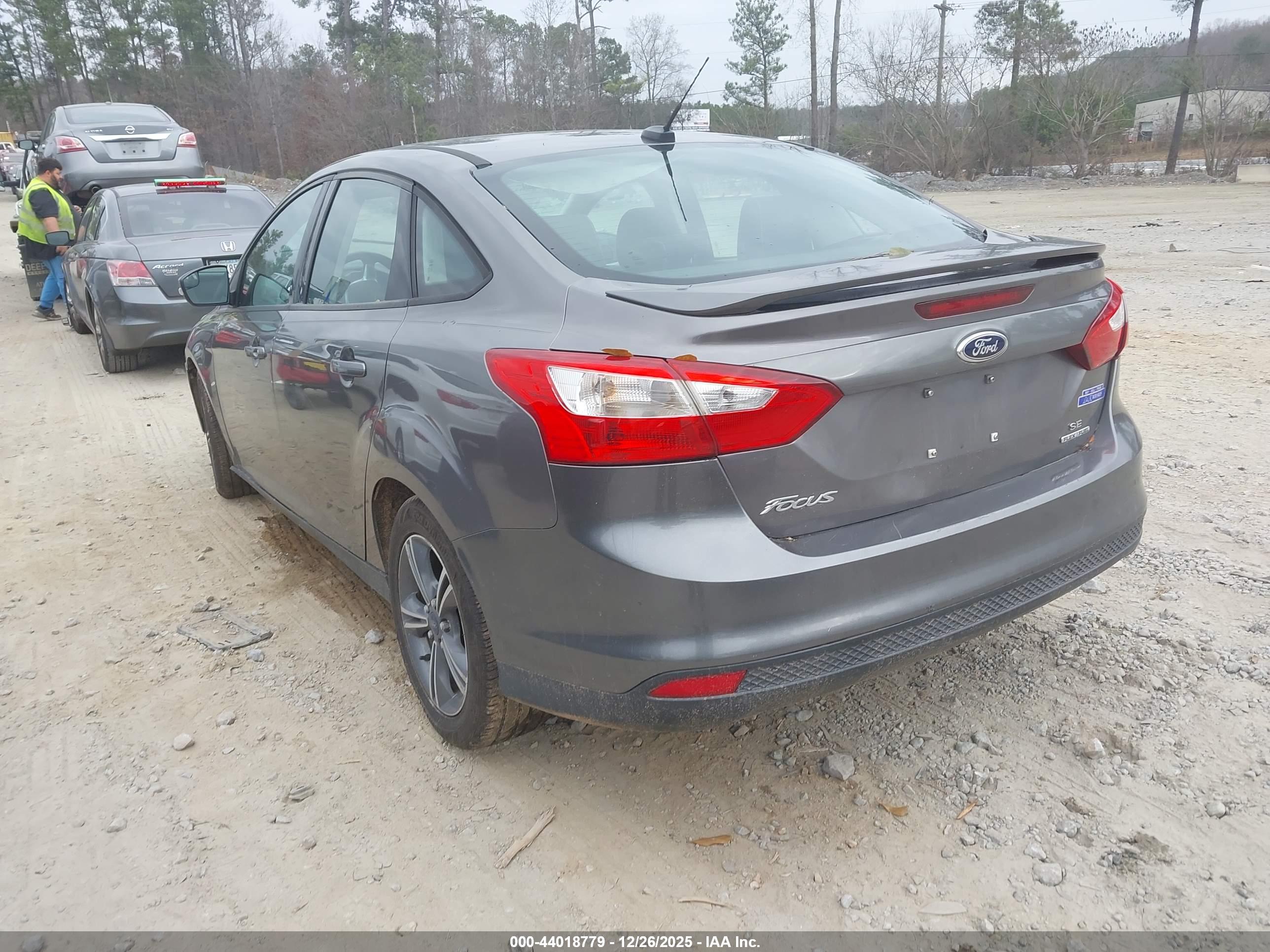 FORD FOCUS image 3