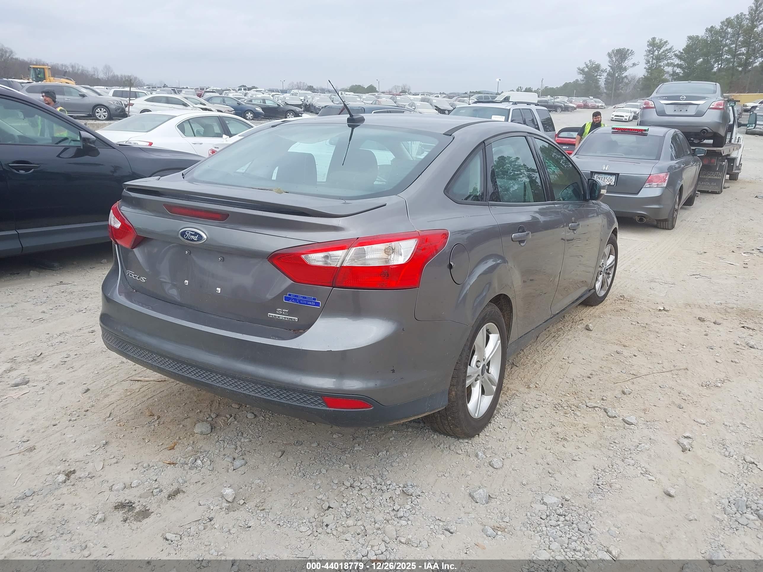 FORD FOCUS image 4