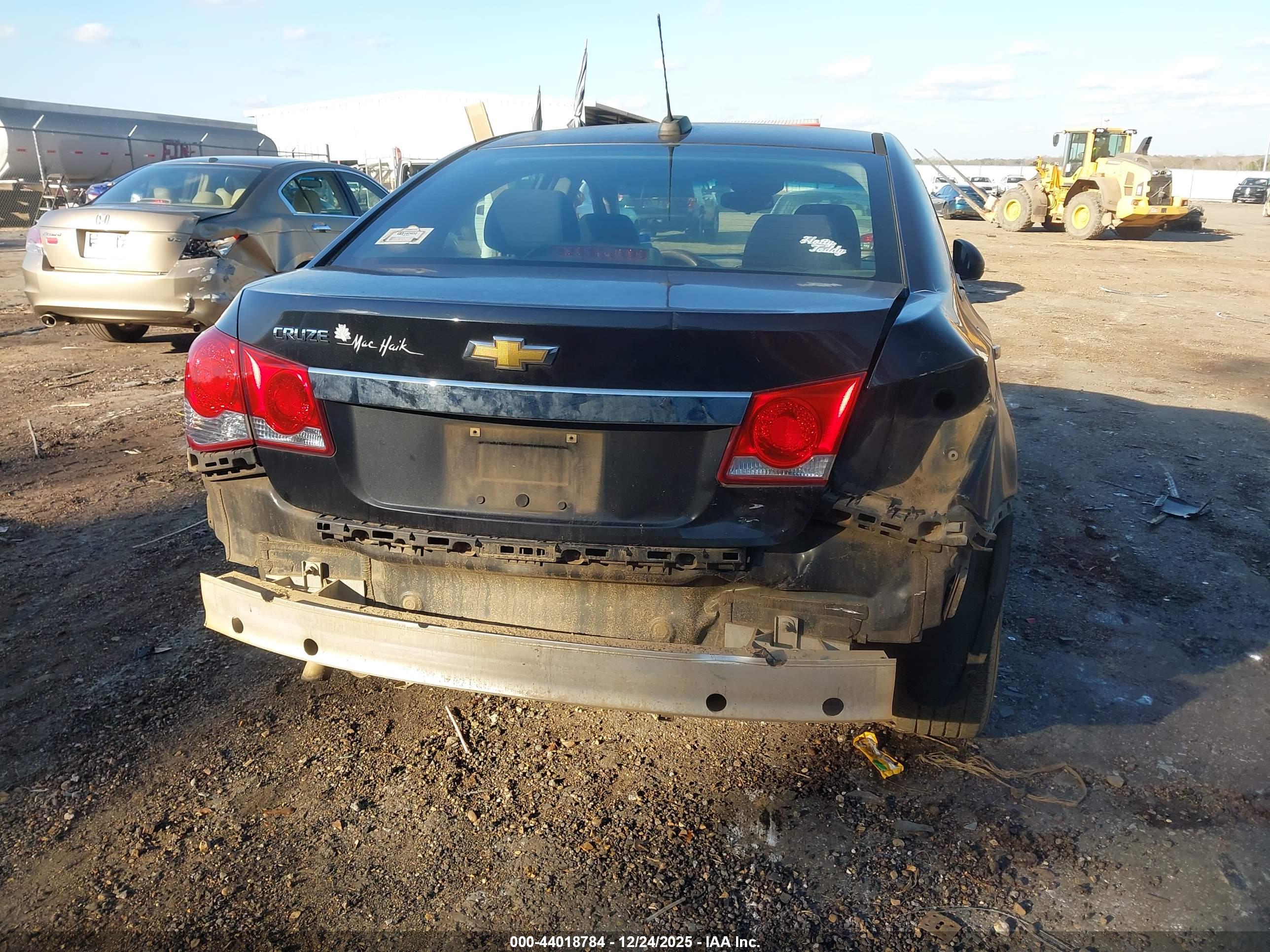 CHEVROLET CRUZE image 6