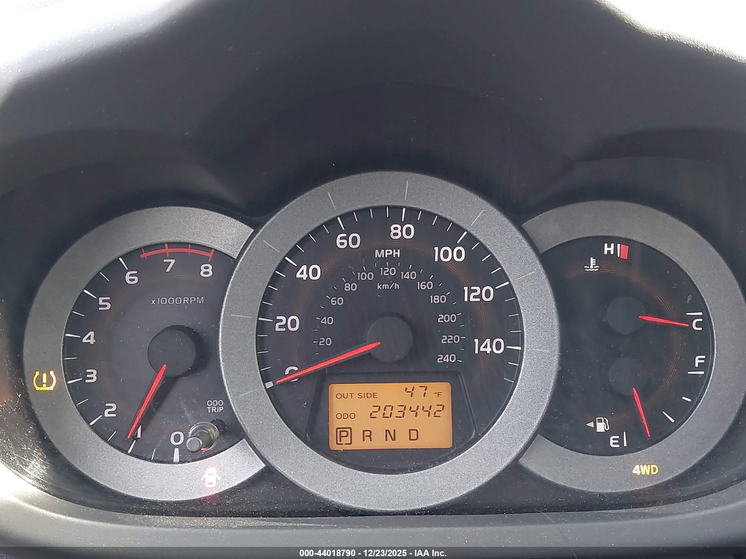 TOYOTA RAV4 image 7