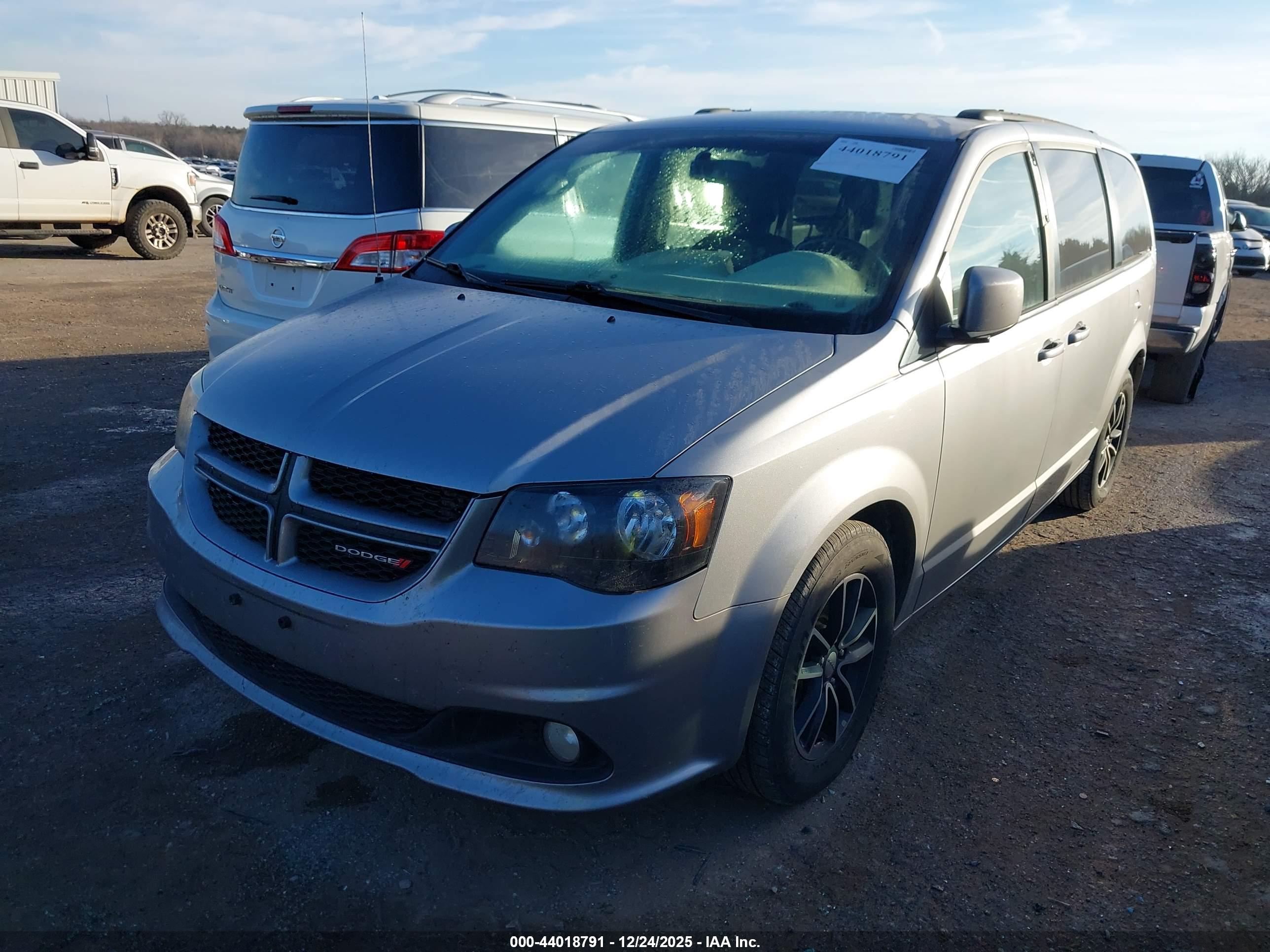 DODGE GRAND image 2