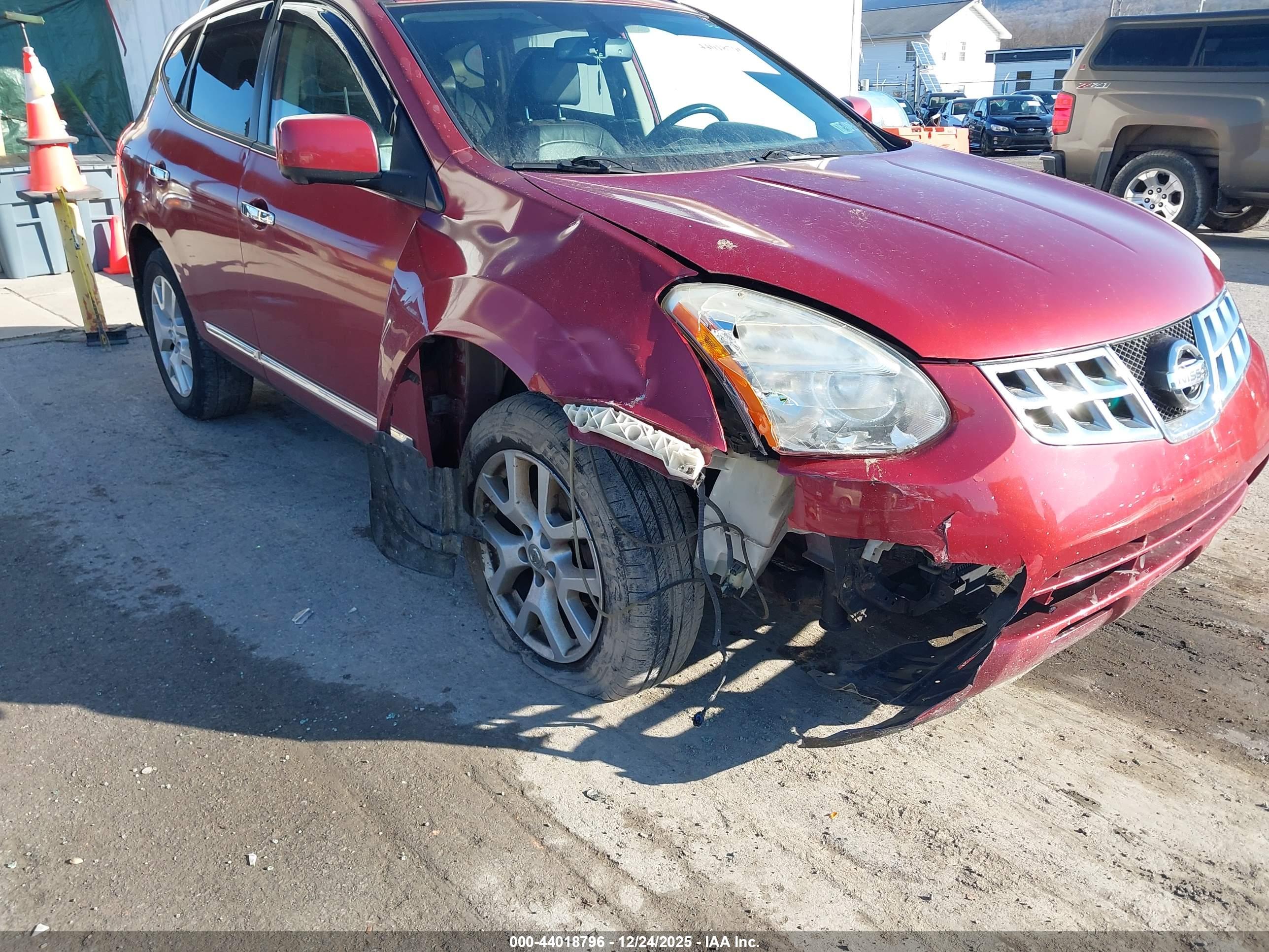 NISSAN ROGUE image 6