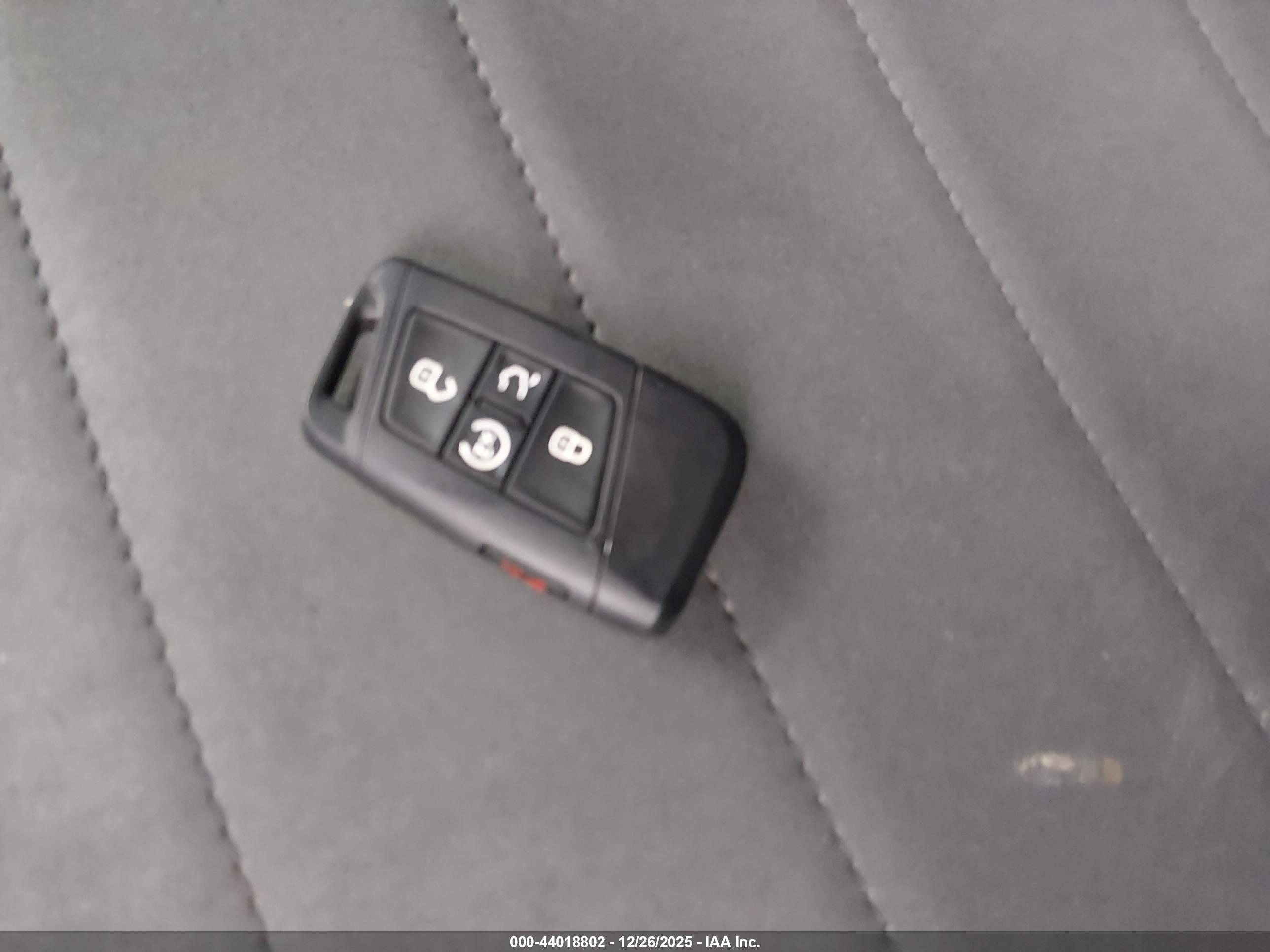 VOLKSWAGEN TAOS image 11