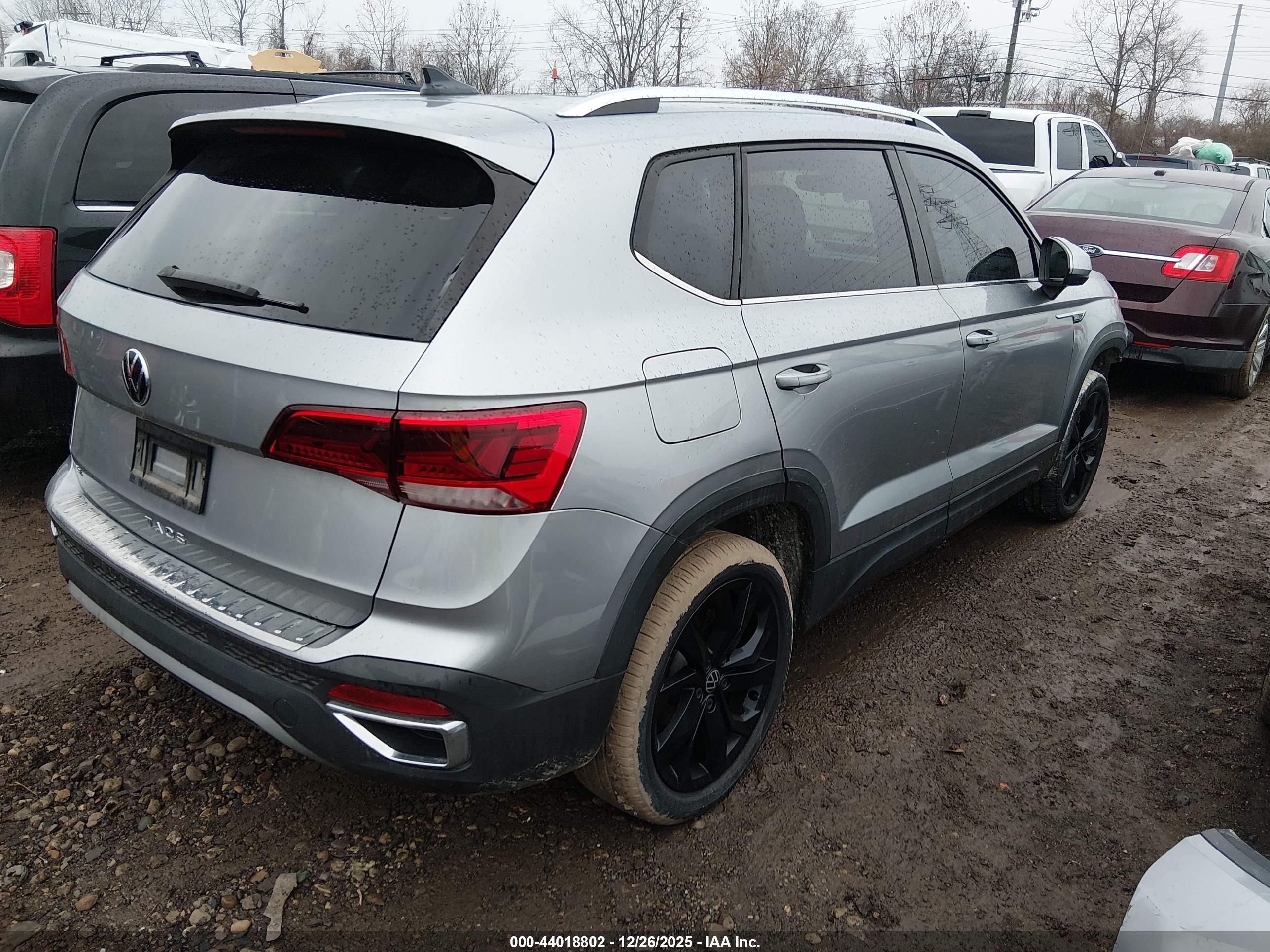 VOLKSWAGEN TAOS image 4