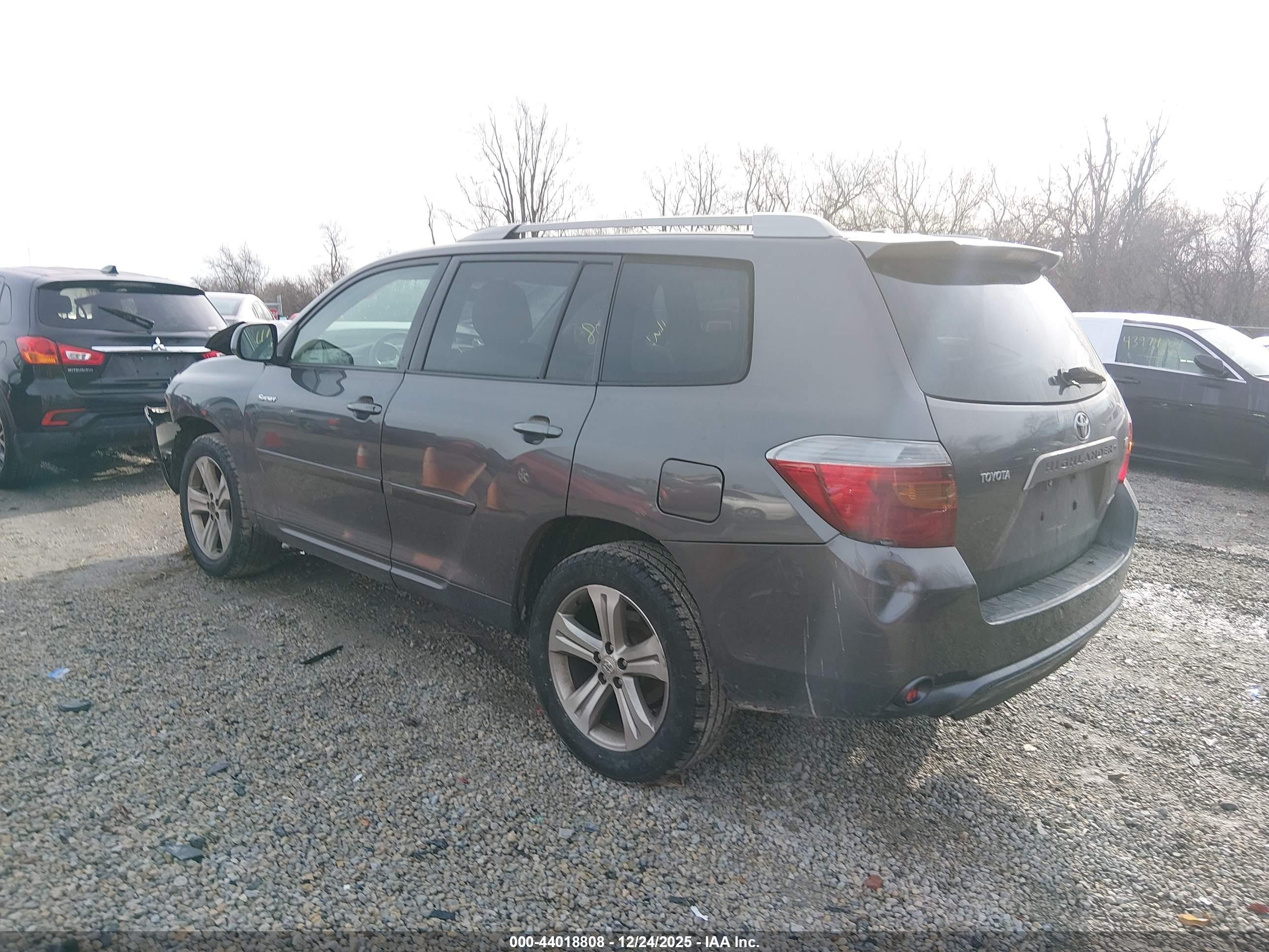 TOYOTA HIGHLANDER image 3