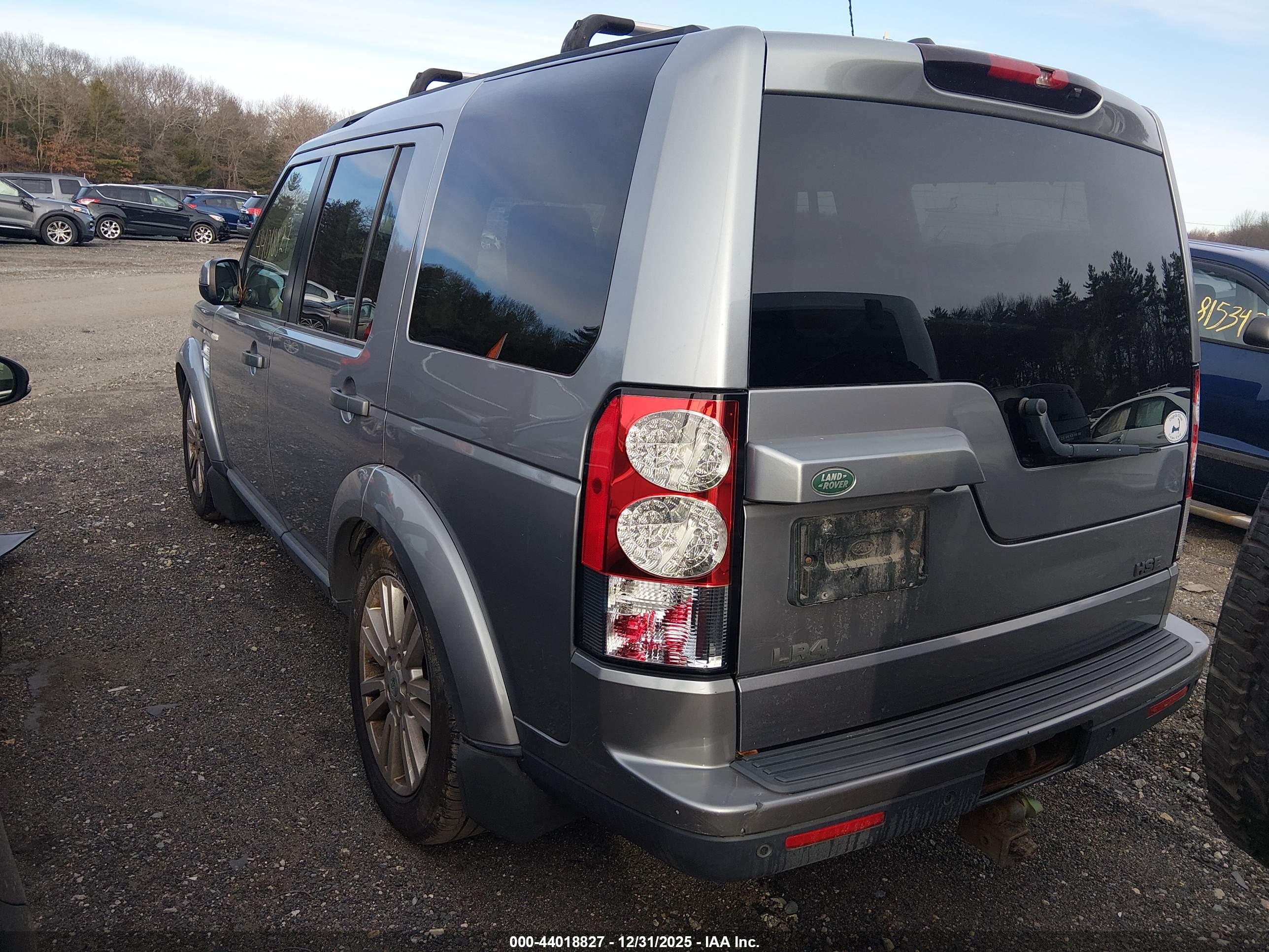 LAND ROVER image 3