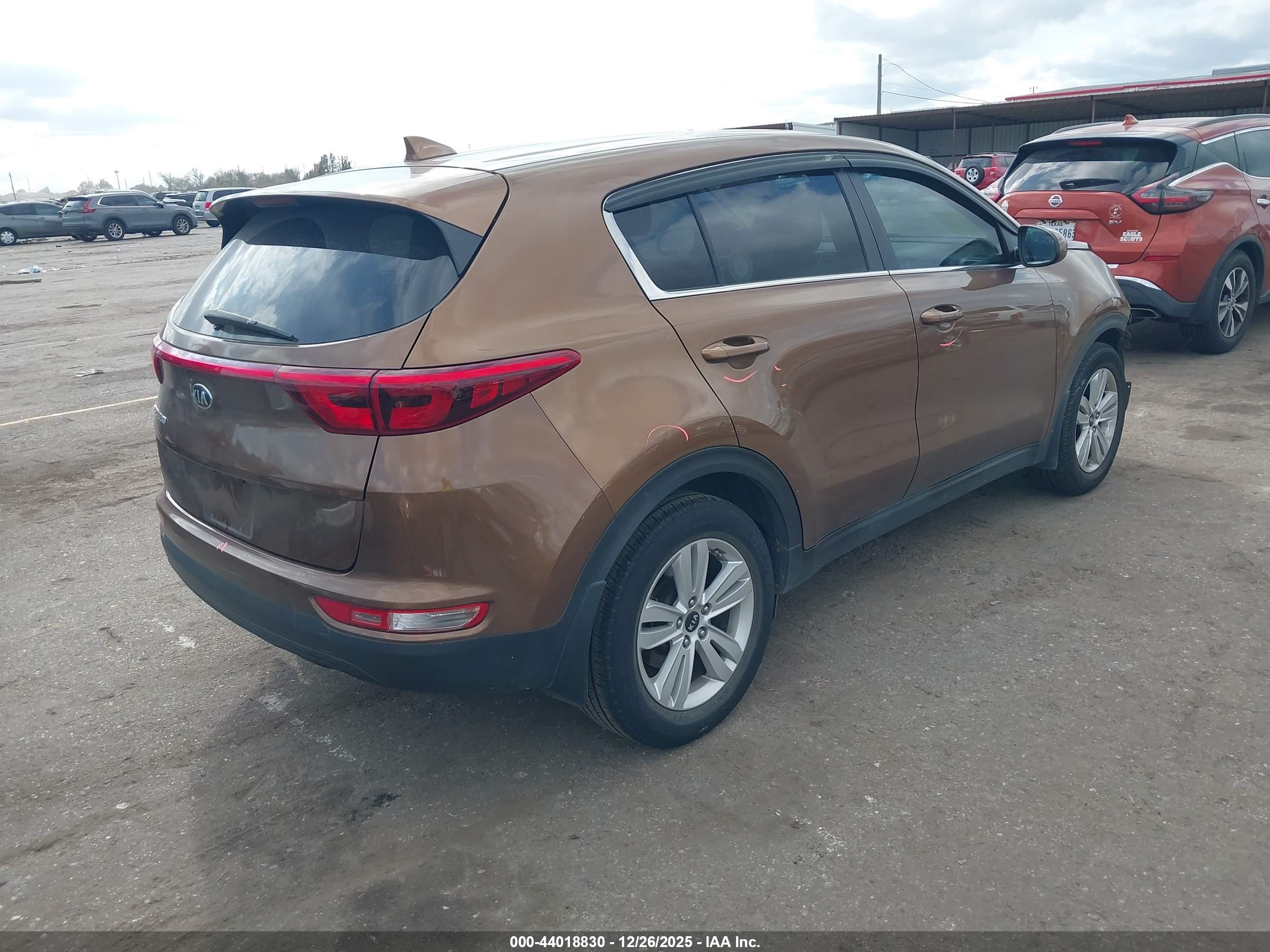 KIA SPORTAGE image 4