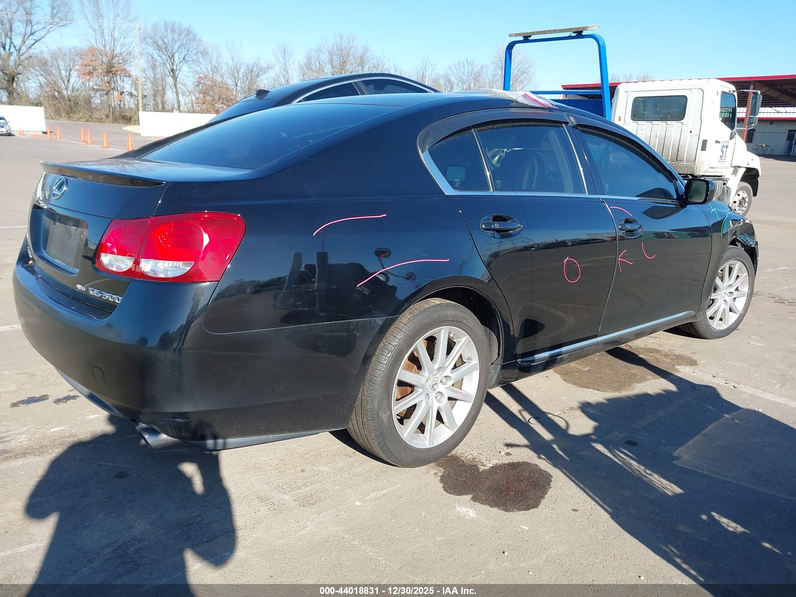 LEXUS GS image 4