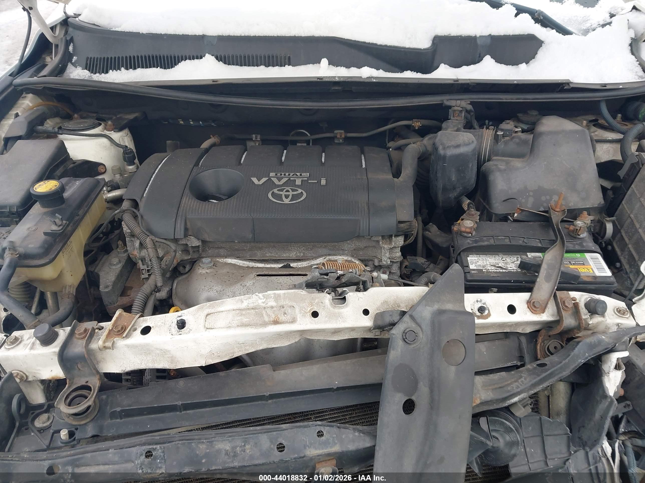 TOYOTA RAV4 image 10