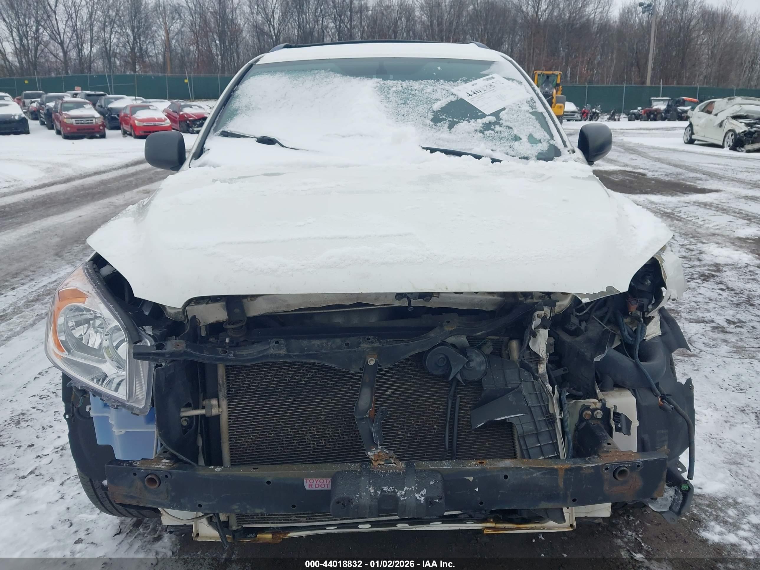 TOYOTA RAV4 image 6