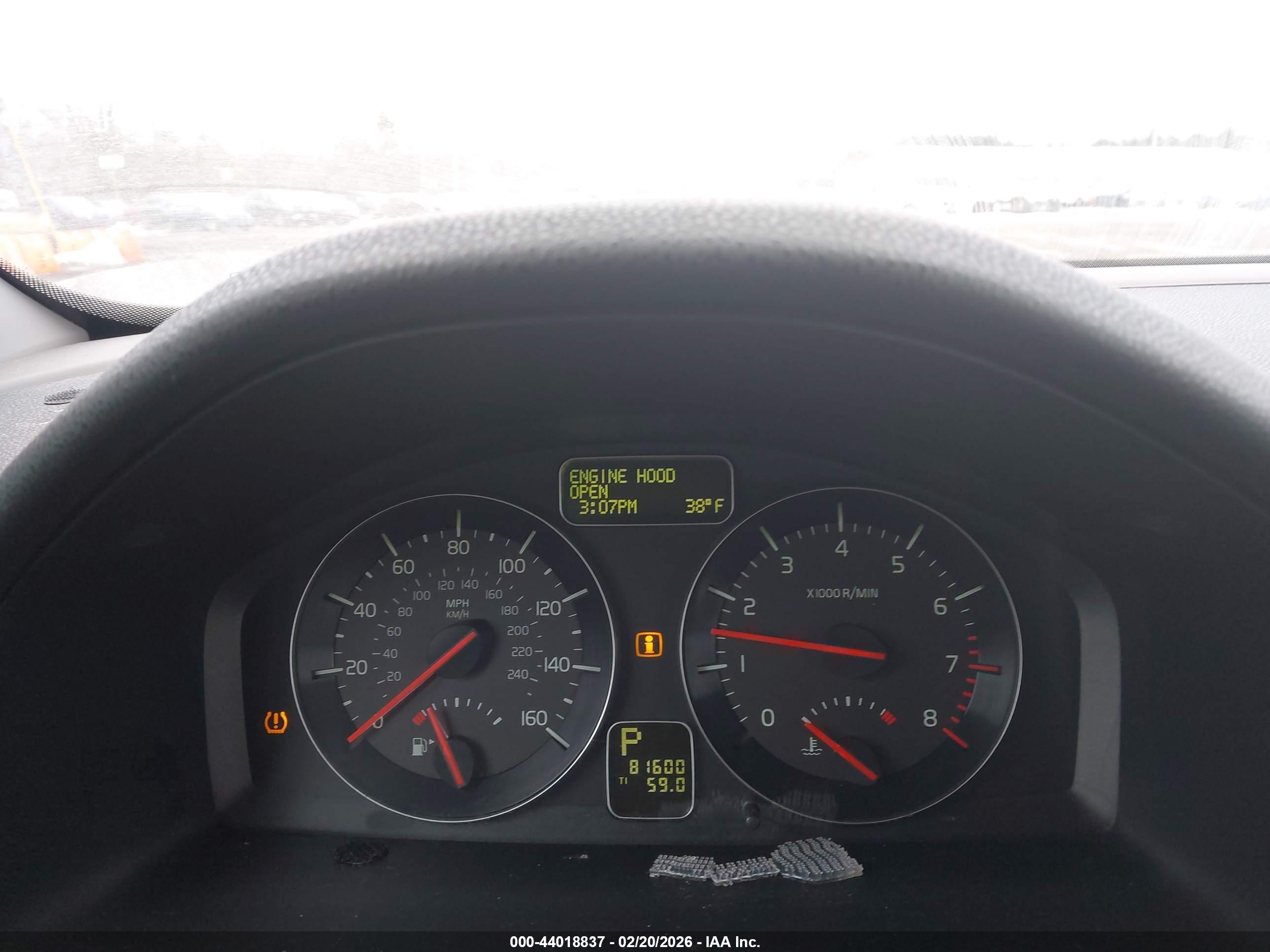 VOLVO C70 image 7