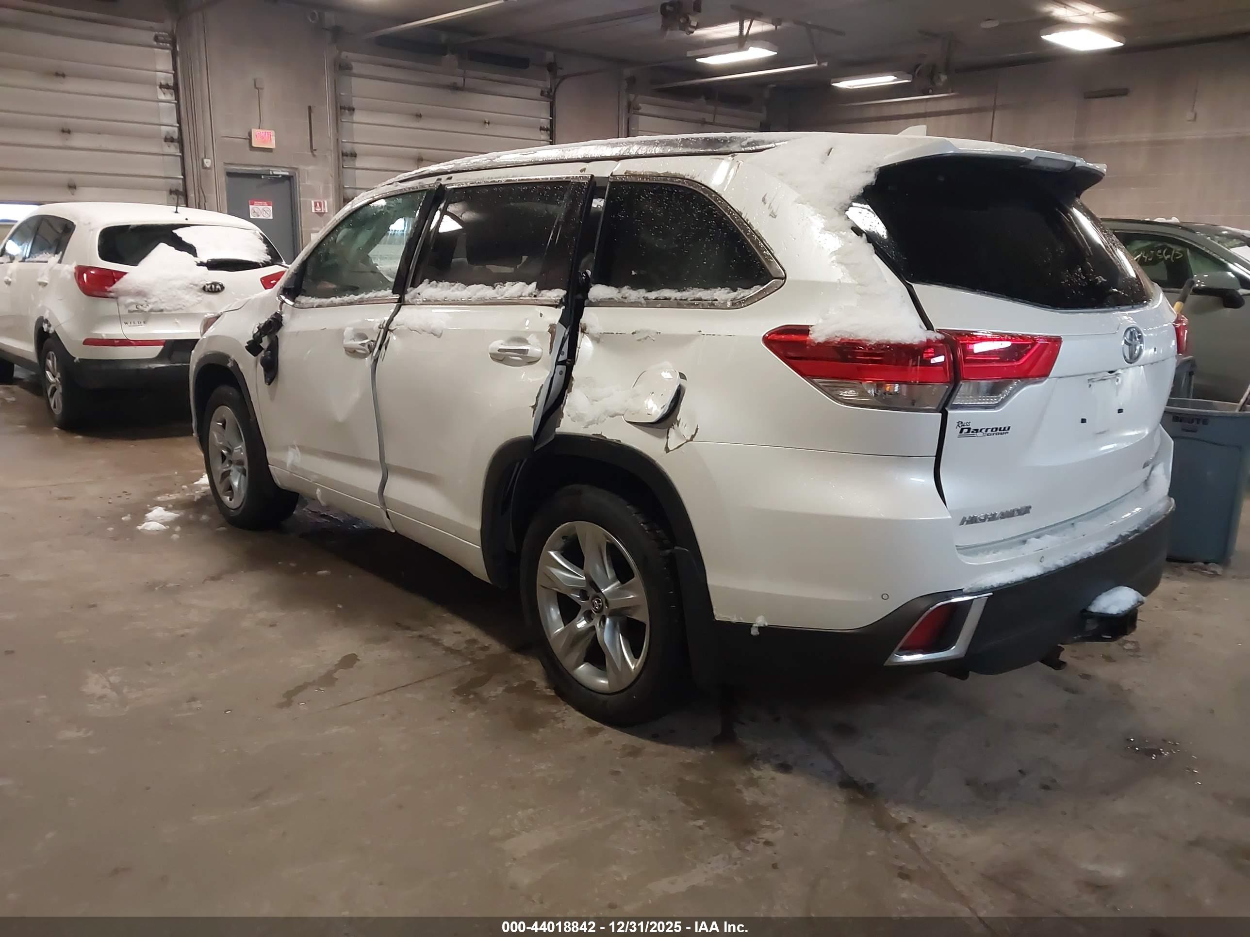 TOYOTA HIGHLANDER image 3