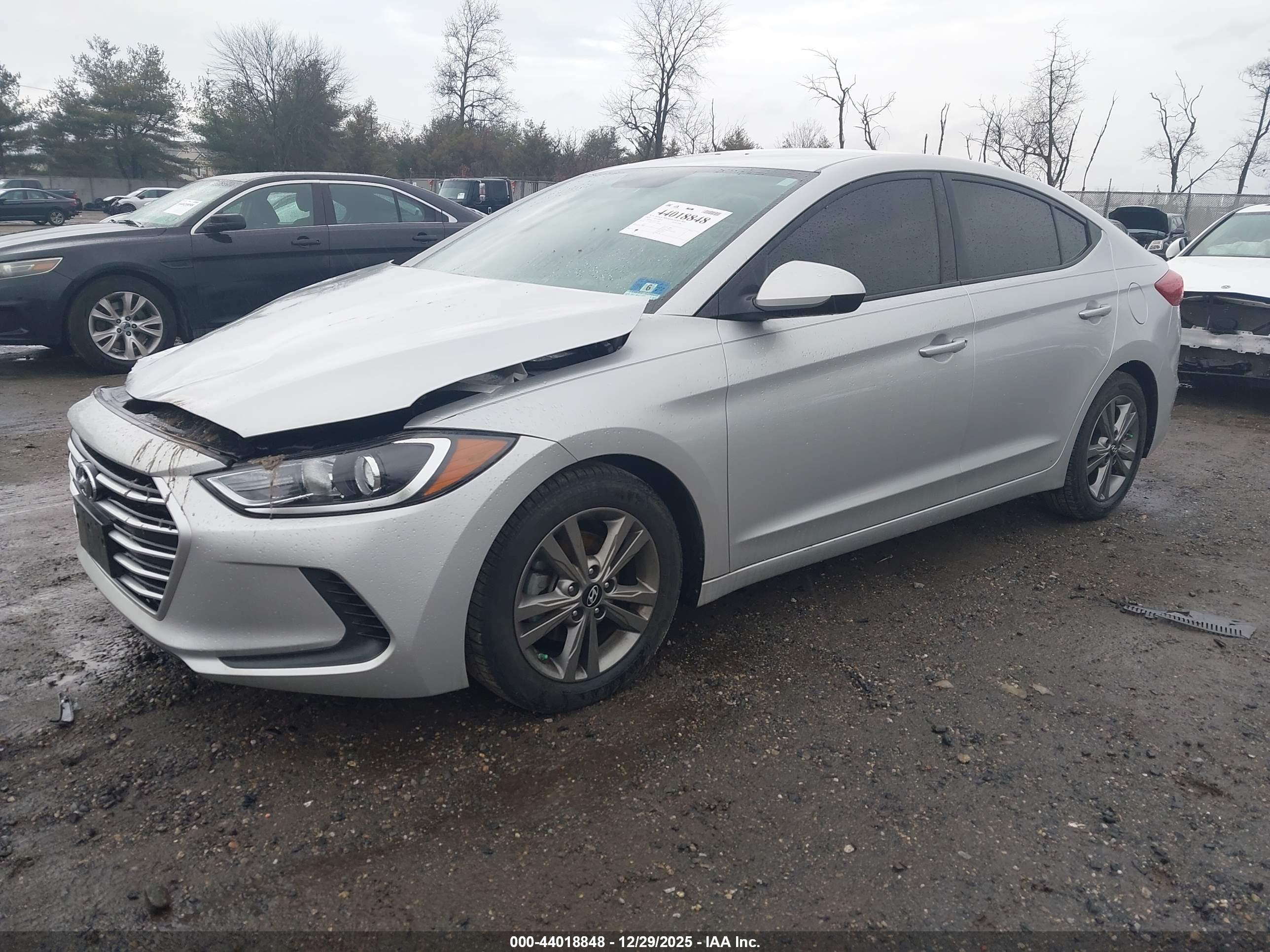 HYUNDAI ELANTRA image 2