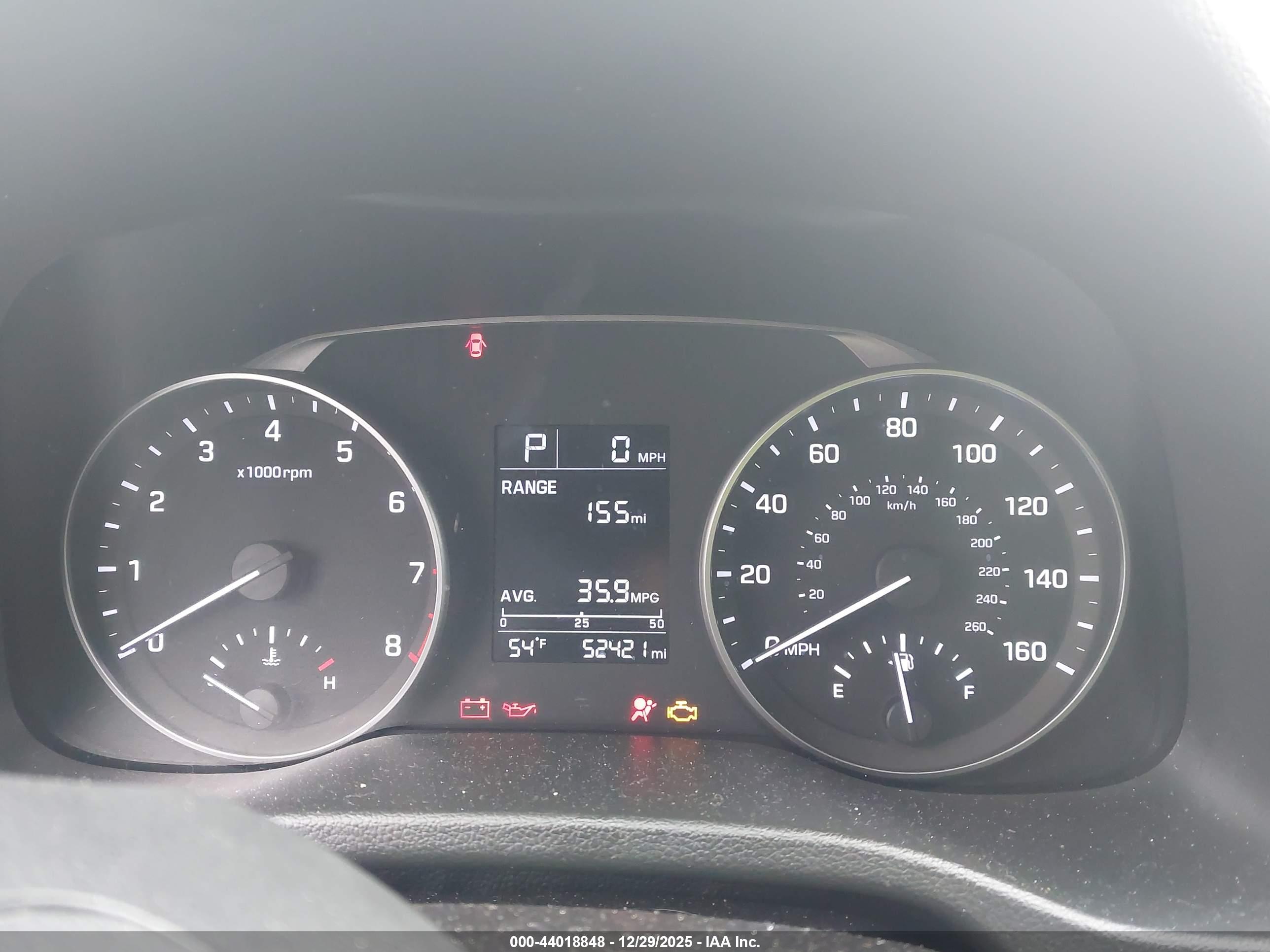 HYUNDAI ELANTRA image 7