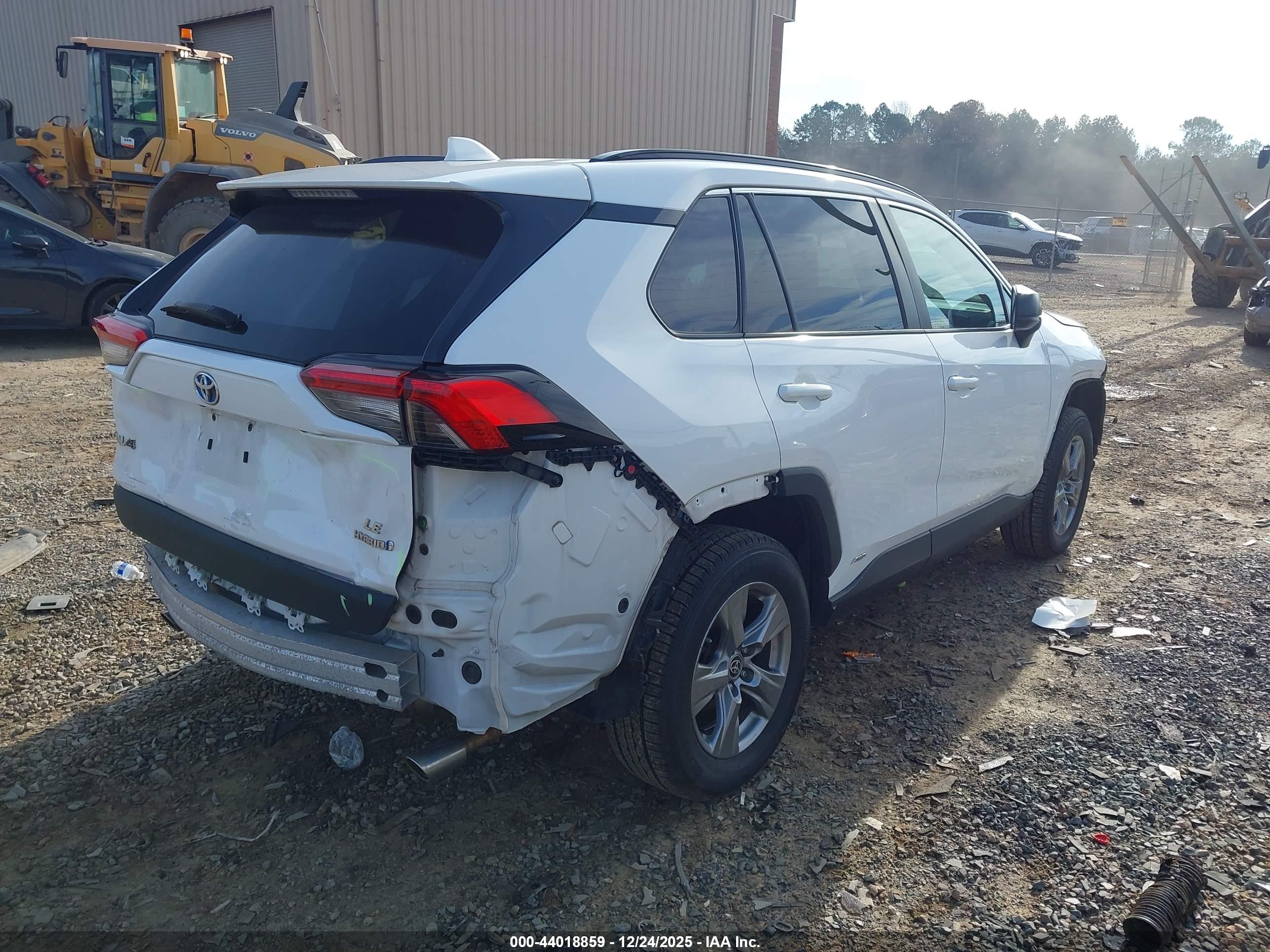 TOYOTA RAV4 image 4