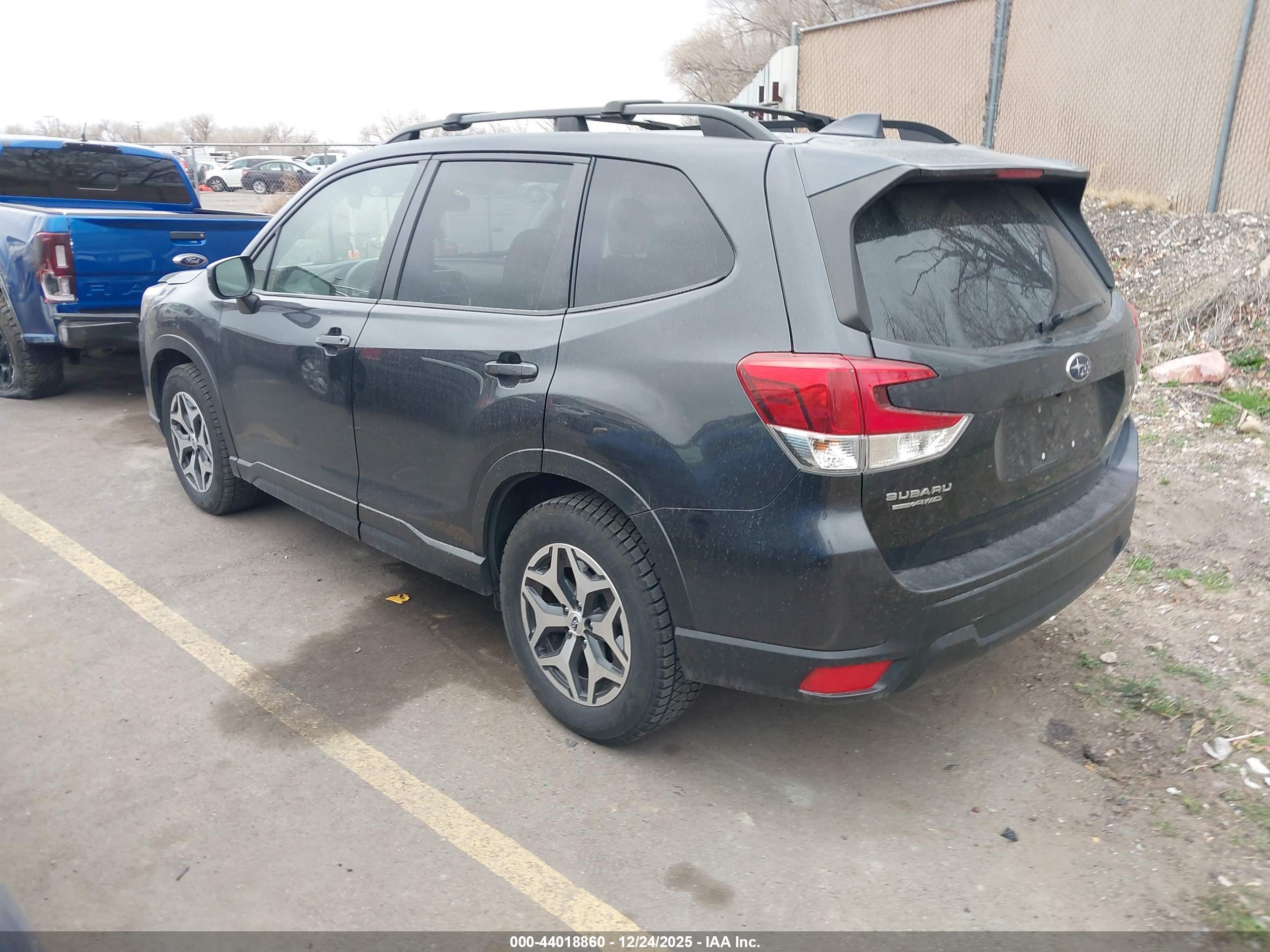 SUBARU FORESTER image 3