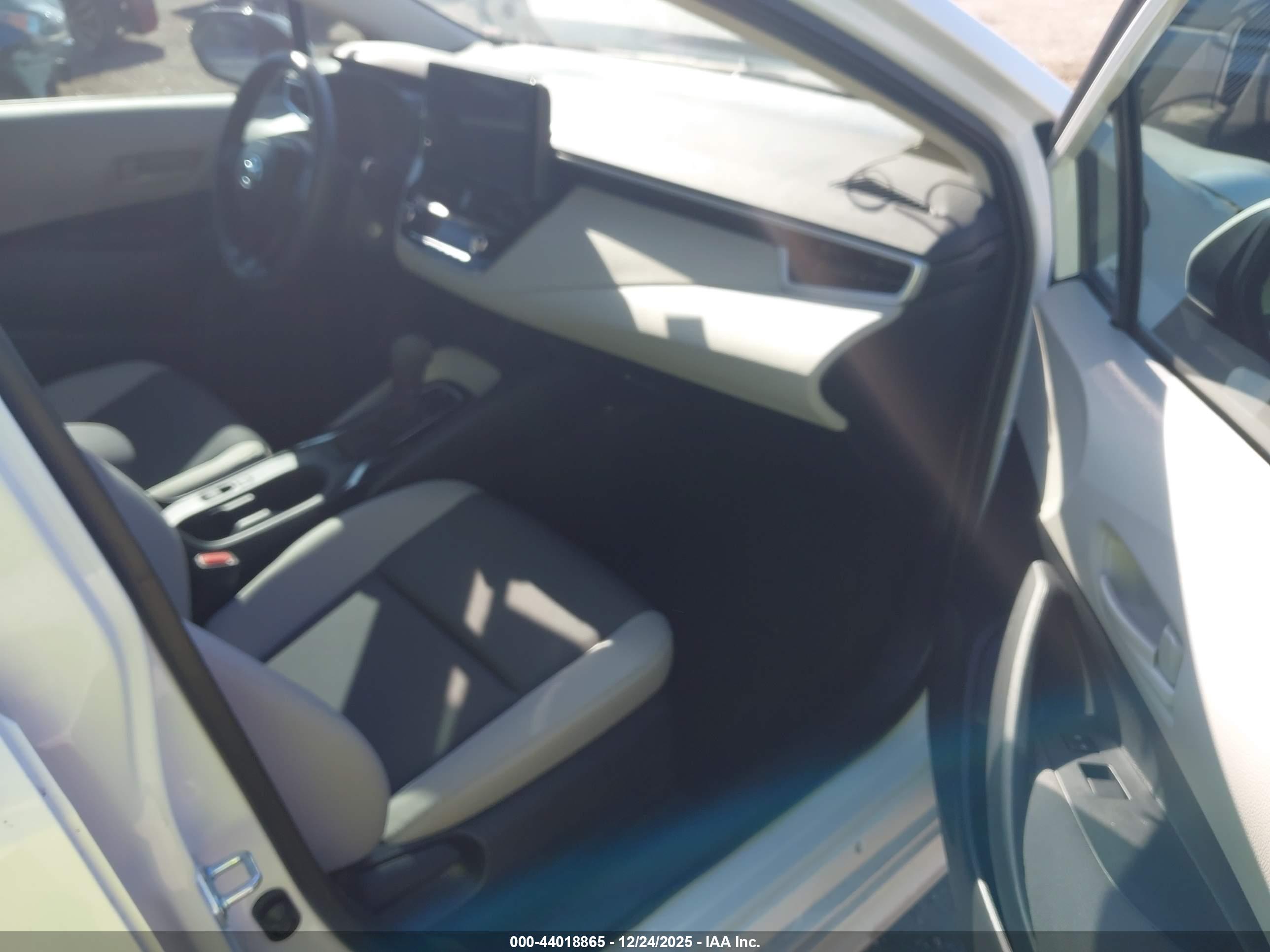 TOYOTA COROLLA image 5