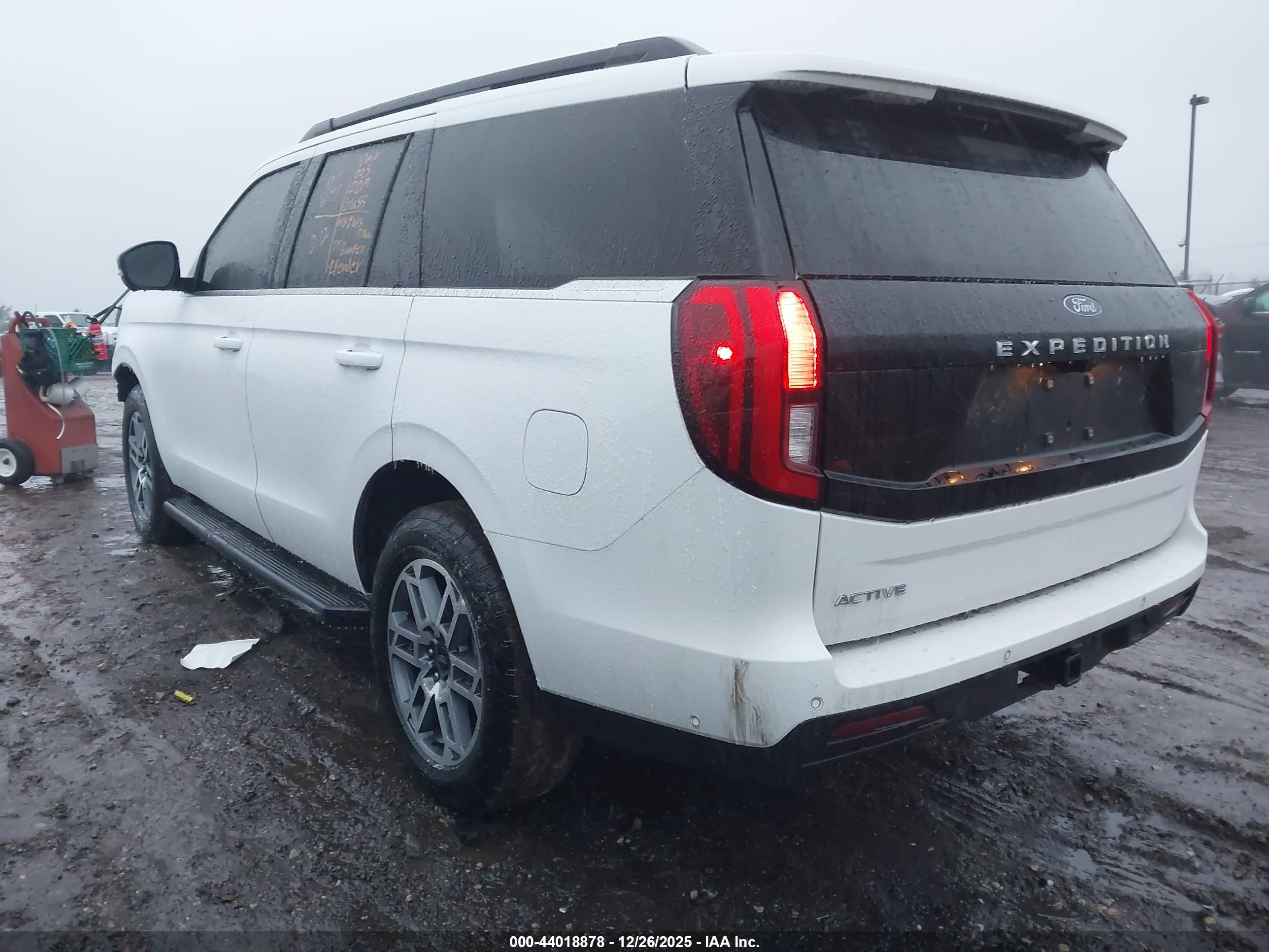 FORD EXPEDITION image 3