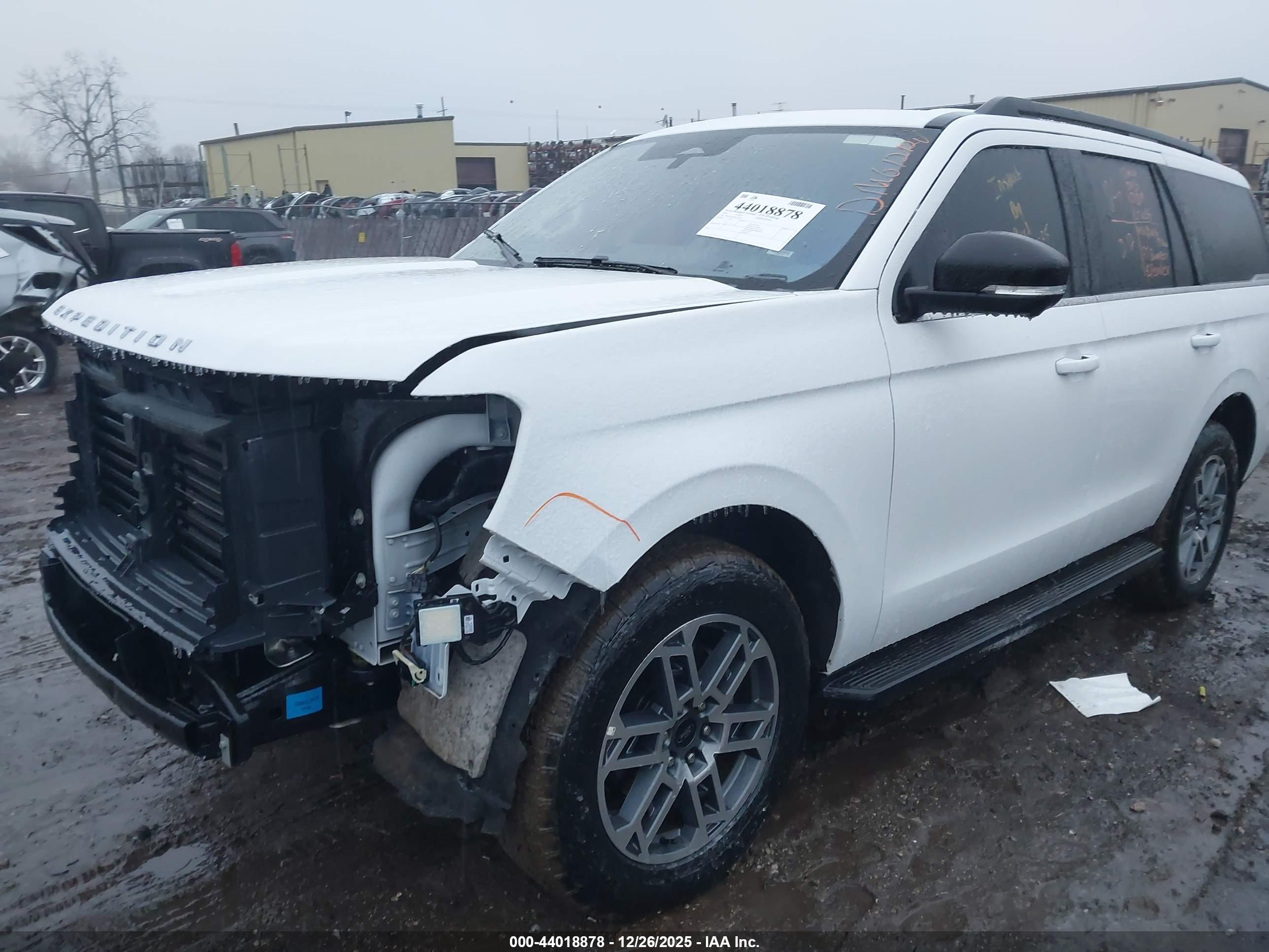FORD EXPEDITION image 4