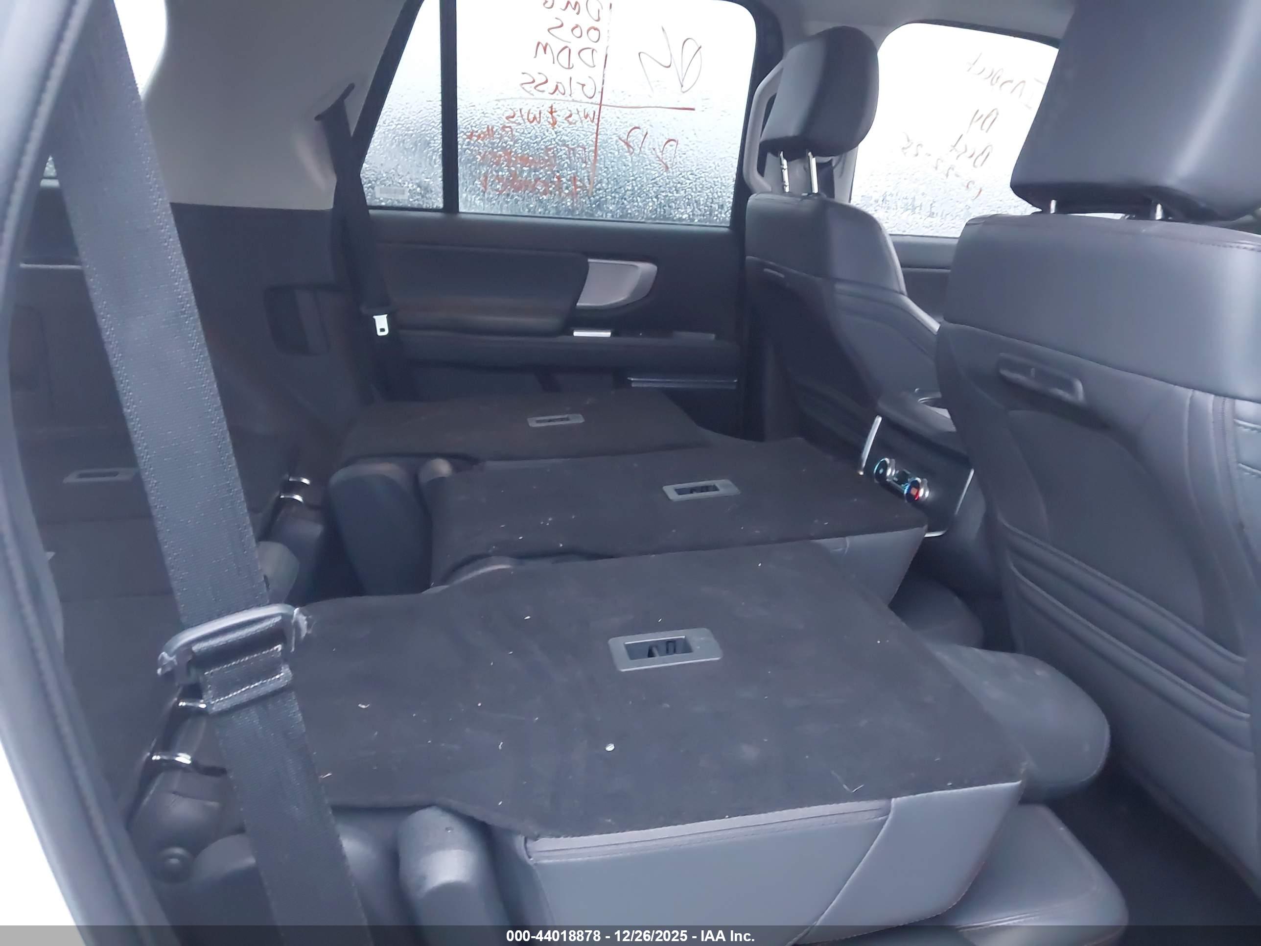 FORD EXPEDITION image 8