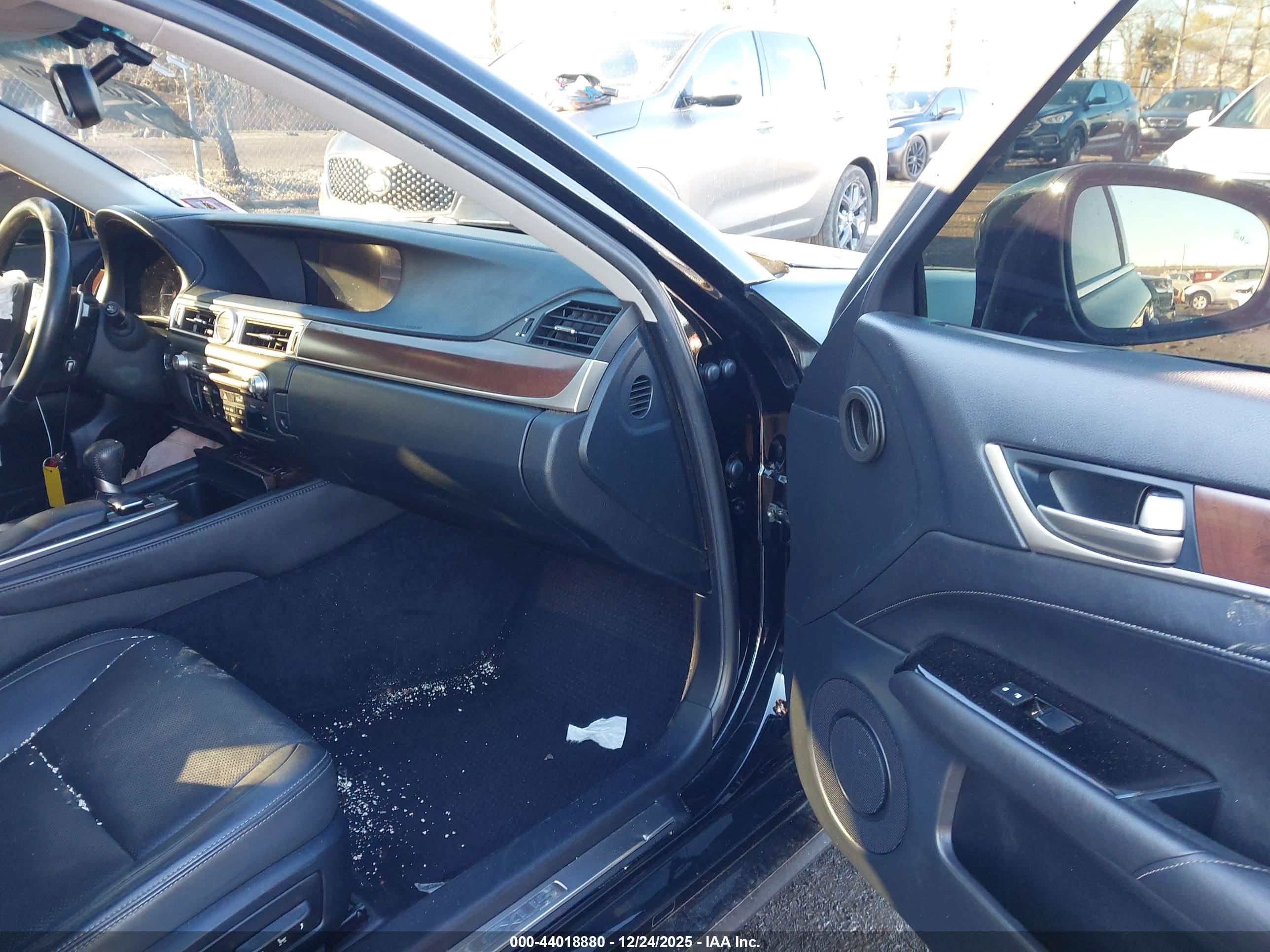 LEXUS GS image 5