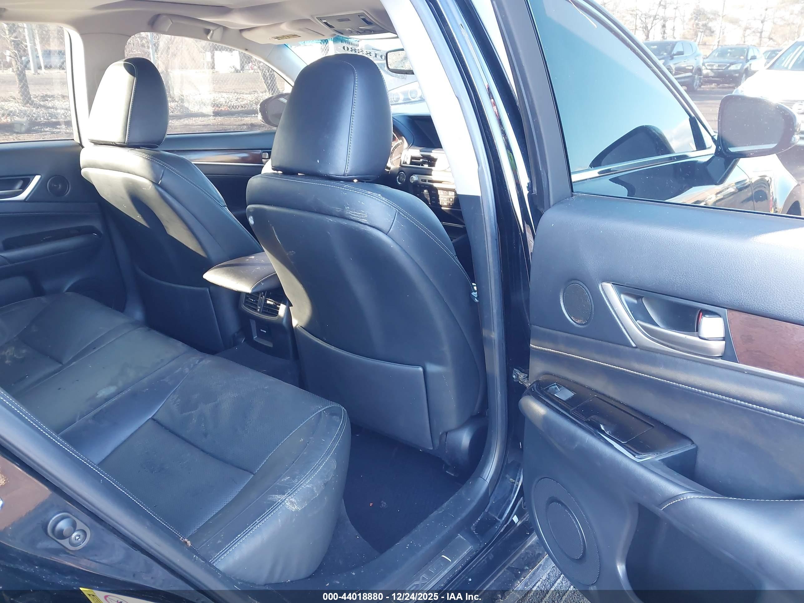 LEXUS GS image 8