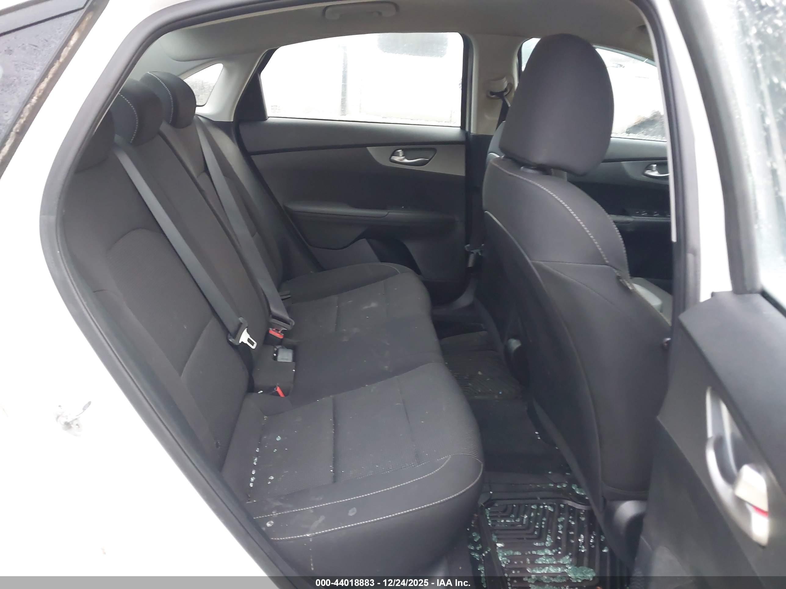KIA FORTE image 8