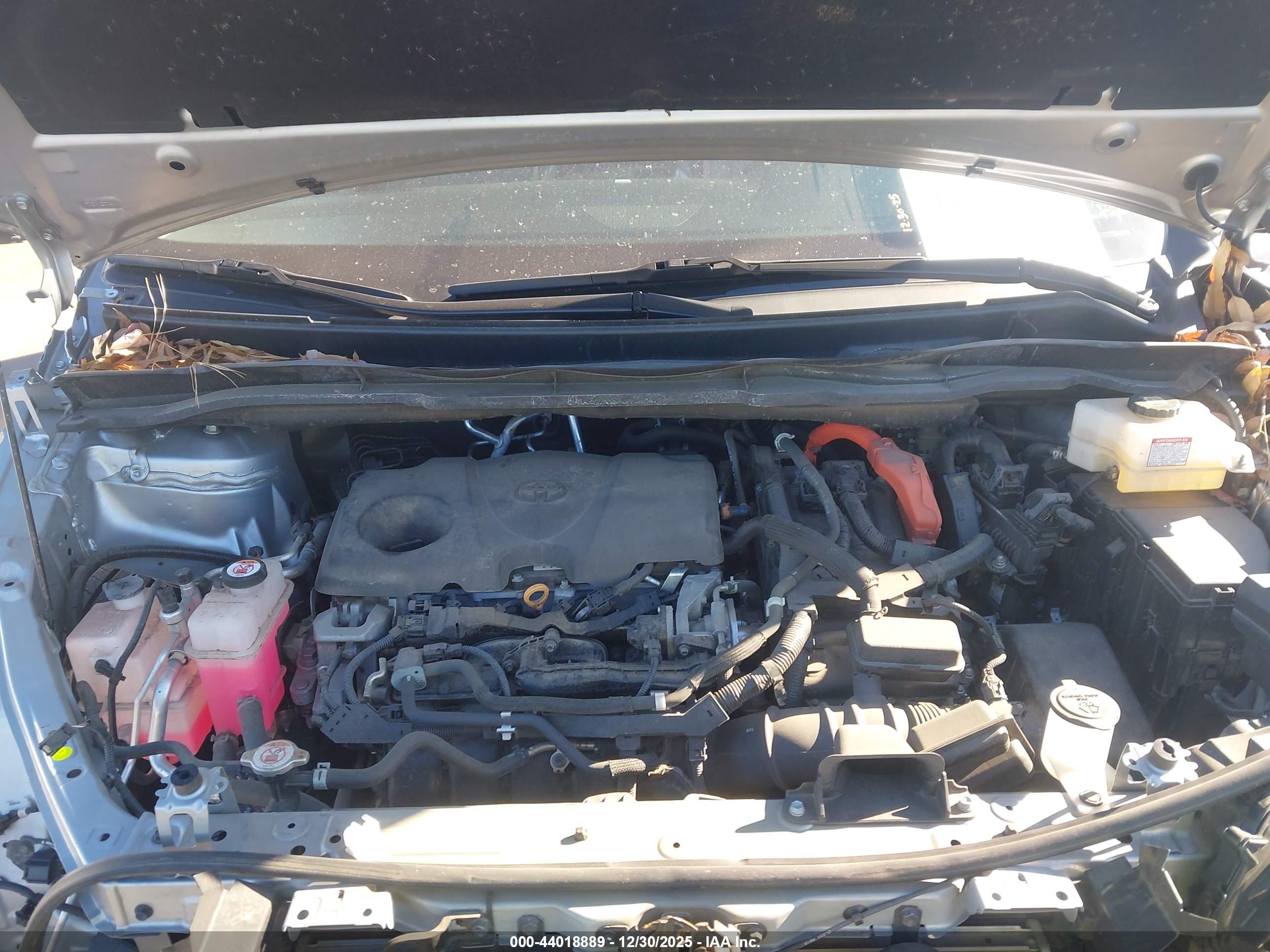 TOYOTA SIENNA image 10