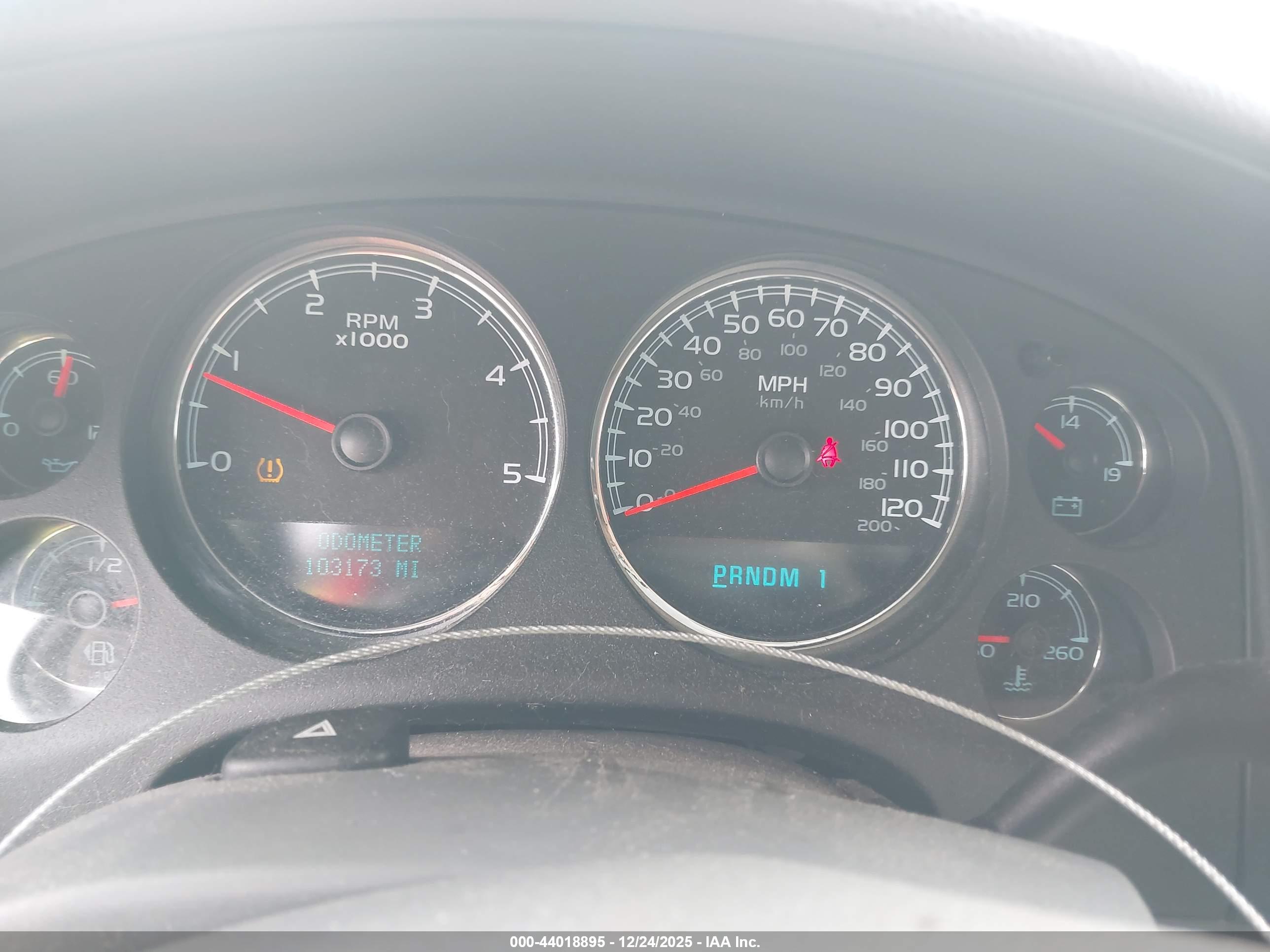CHEVROLET SILVERADO image 7