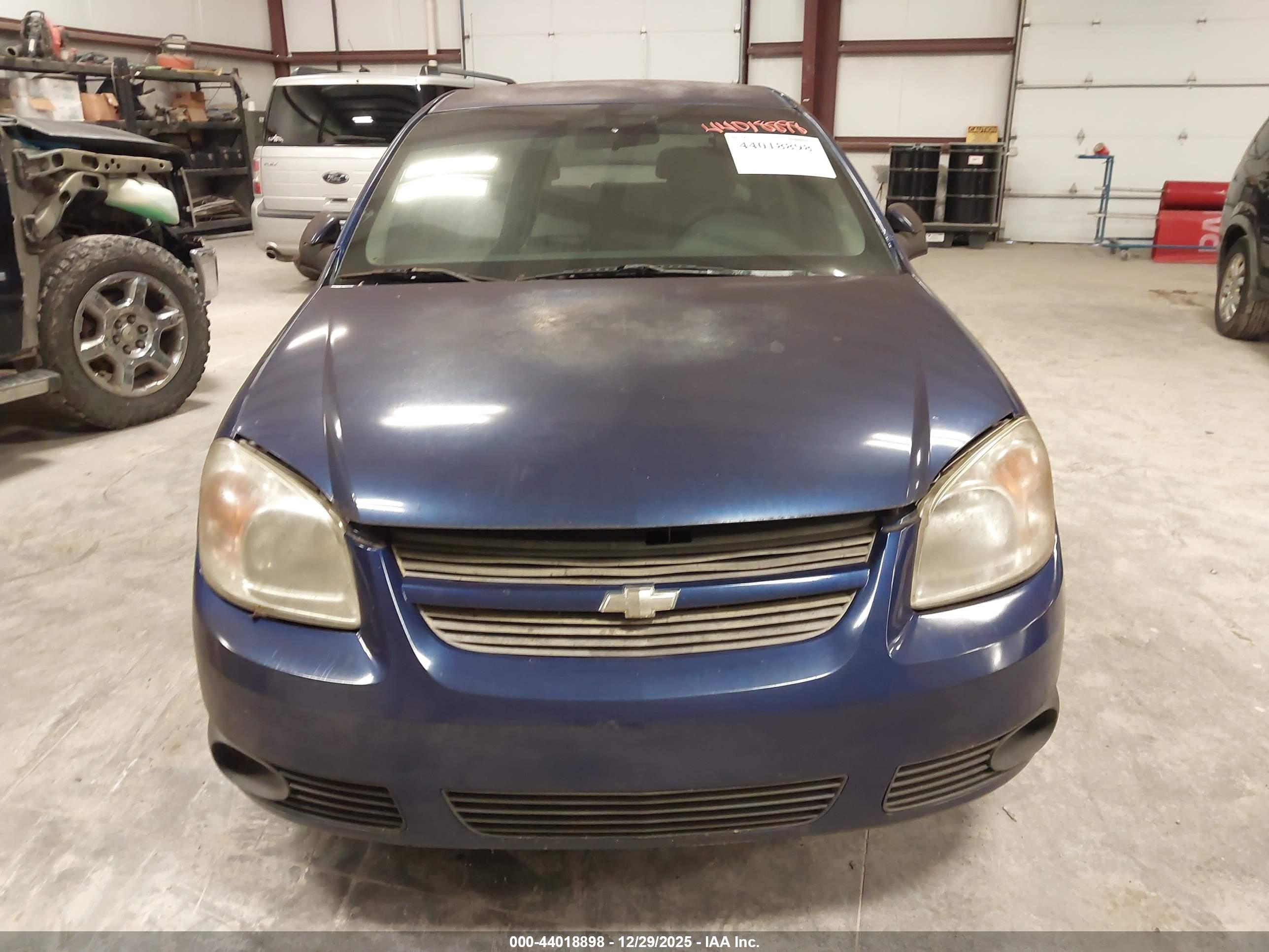 CHEVROLET COBALT image 6