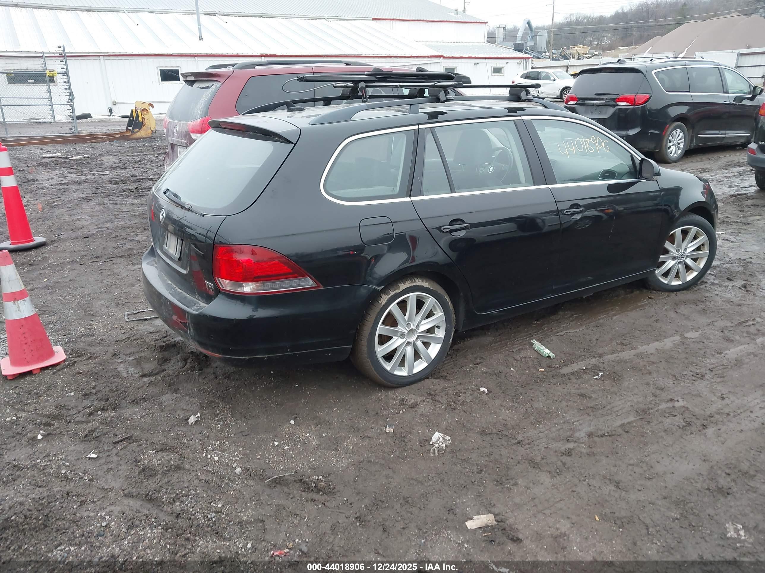 VOLKSWAGEN JETTA image 4