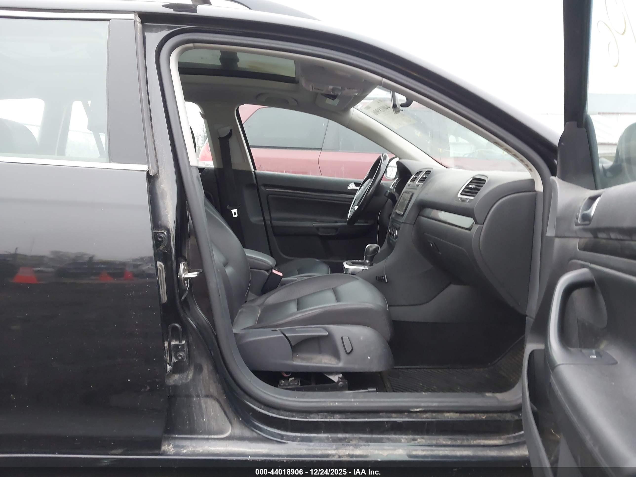 VOLKSWAGEN JETTA image 5