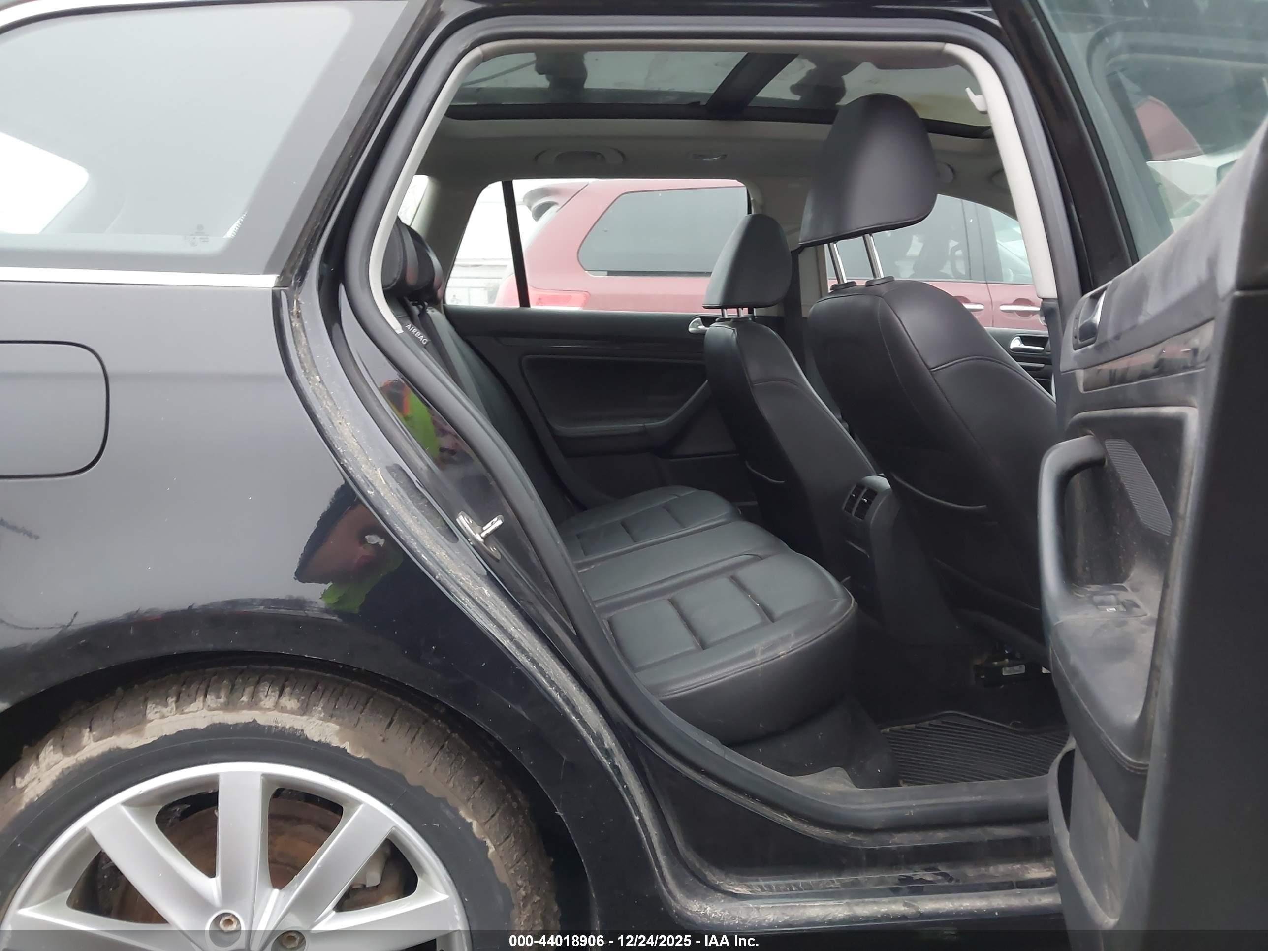 VOLKSWAGEN JETTA image 8