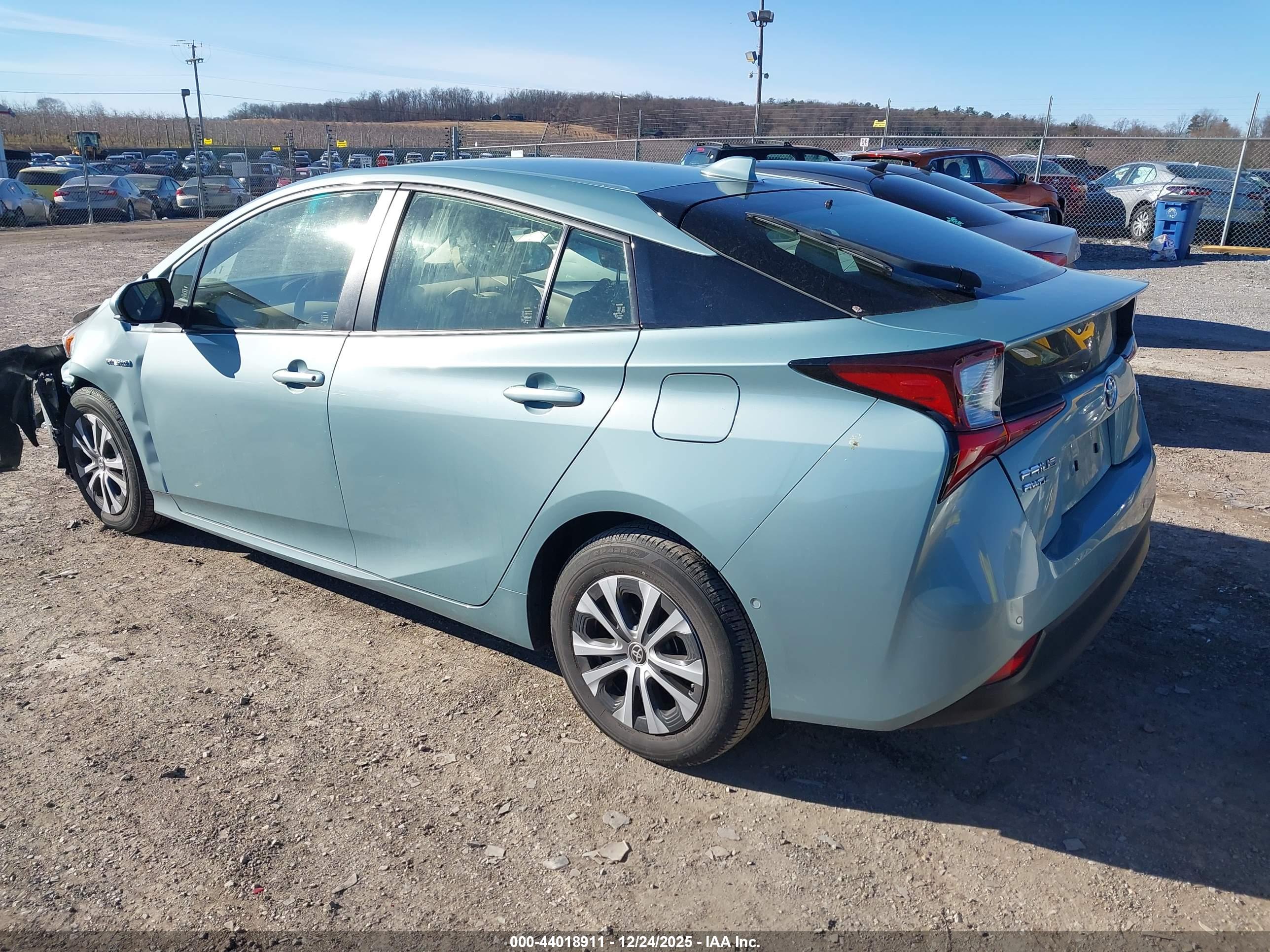 TOYOTA PRIUS image 3